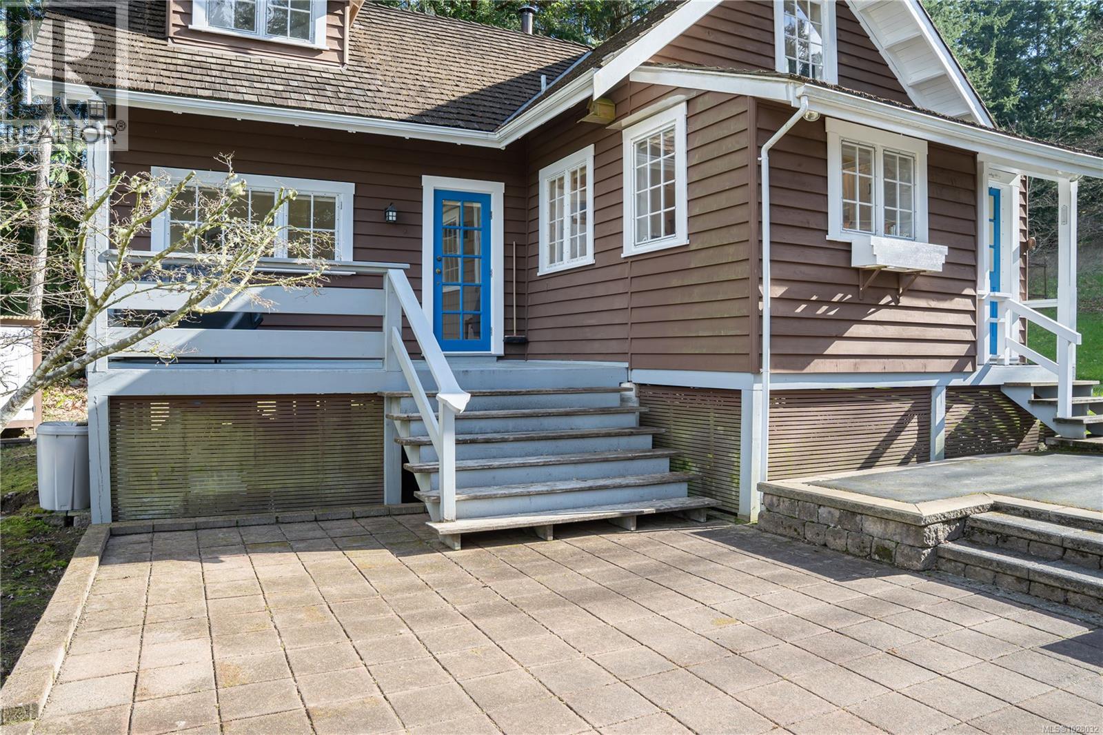 696 Rainbow Rd - 31