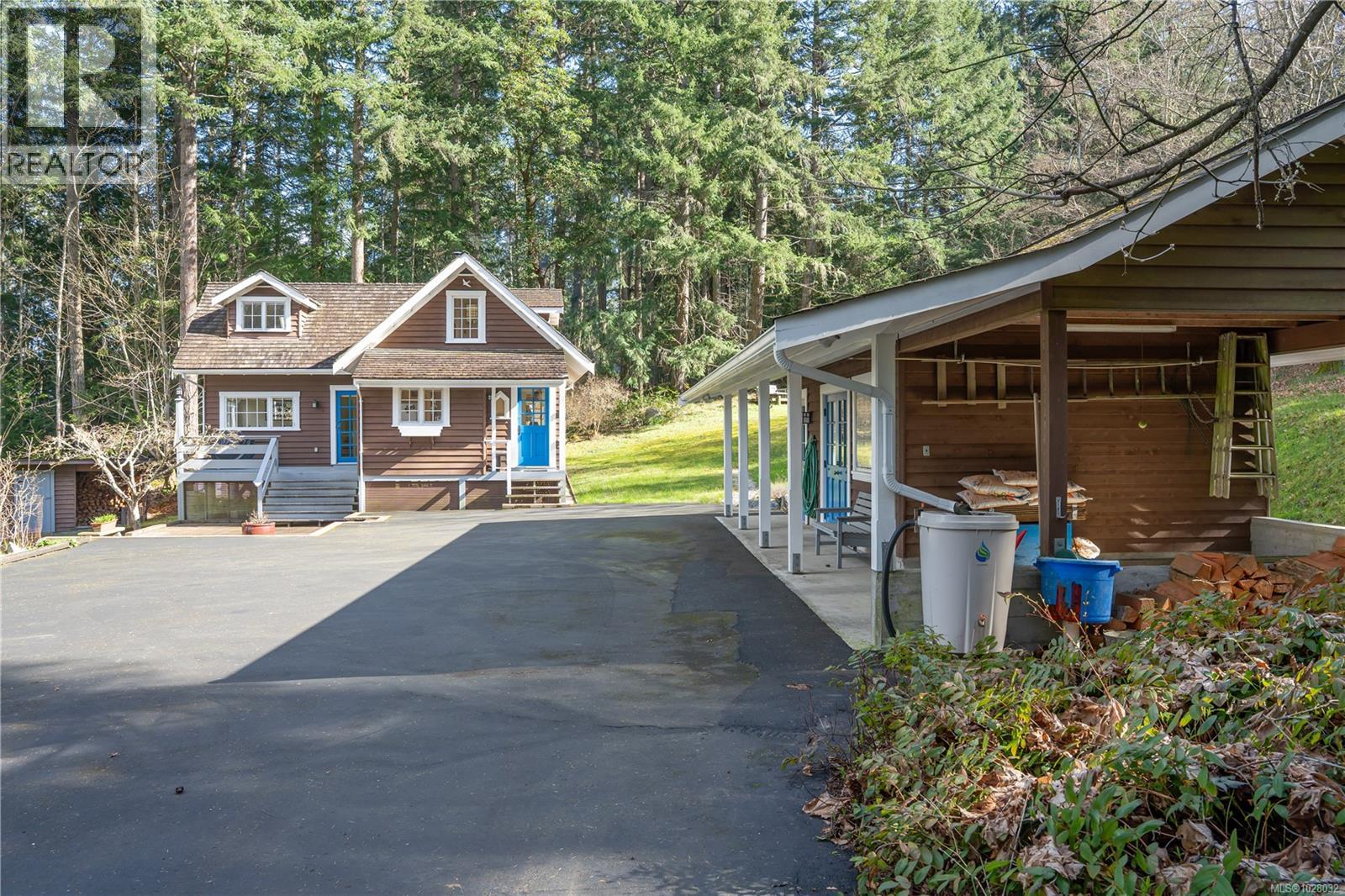  696 Rainbow Road, Salt Spring