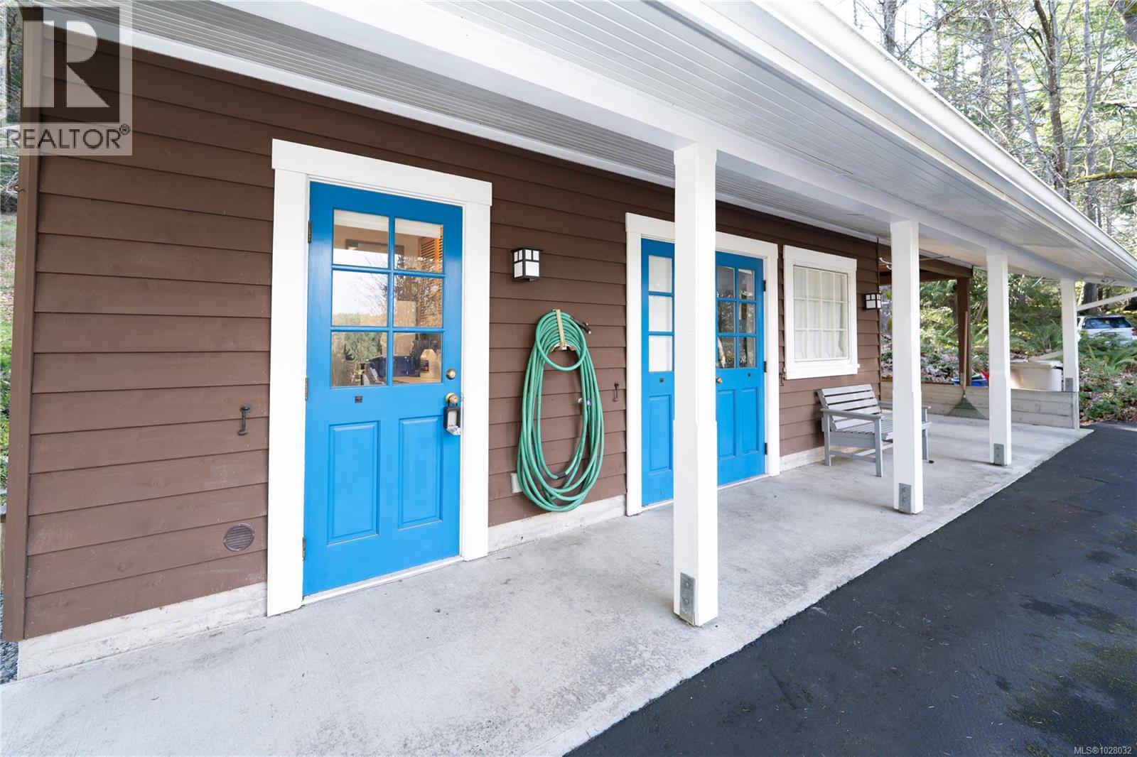  696 Rainbow Road, Salt Spring