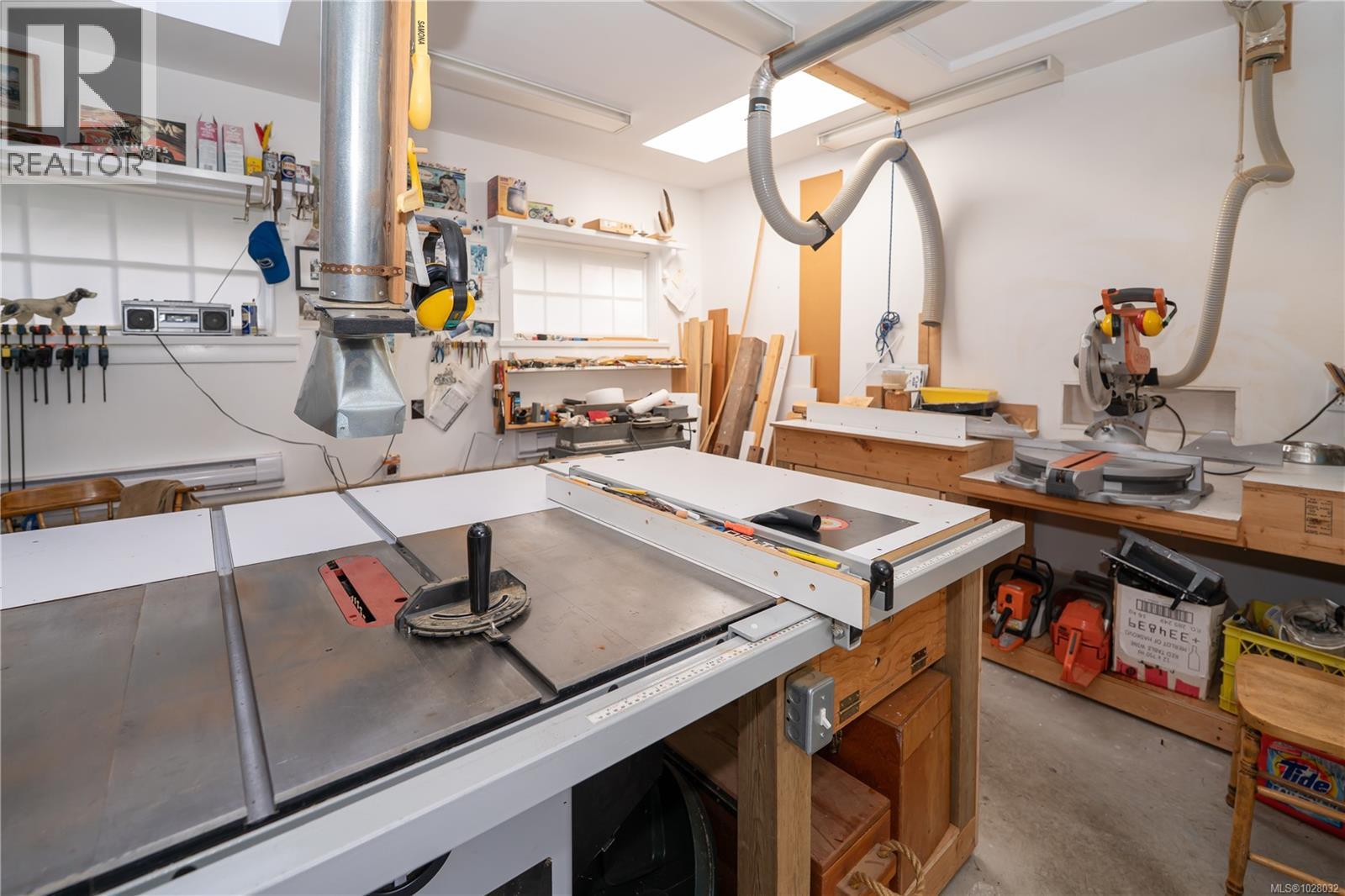  696 Rainbow Road, Salt Spring