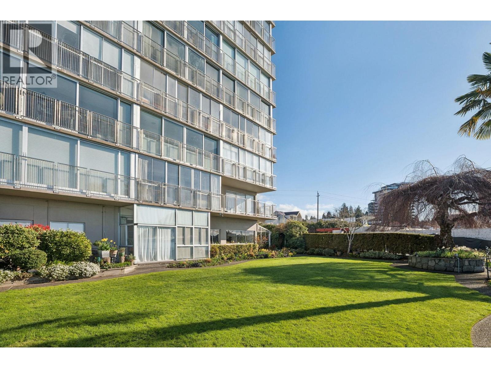 408 150 24TH STREET, West Vancouver