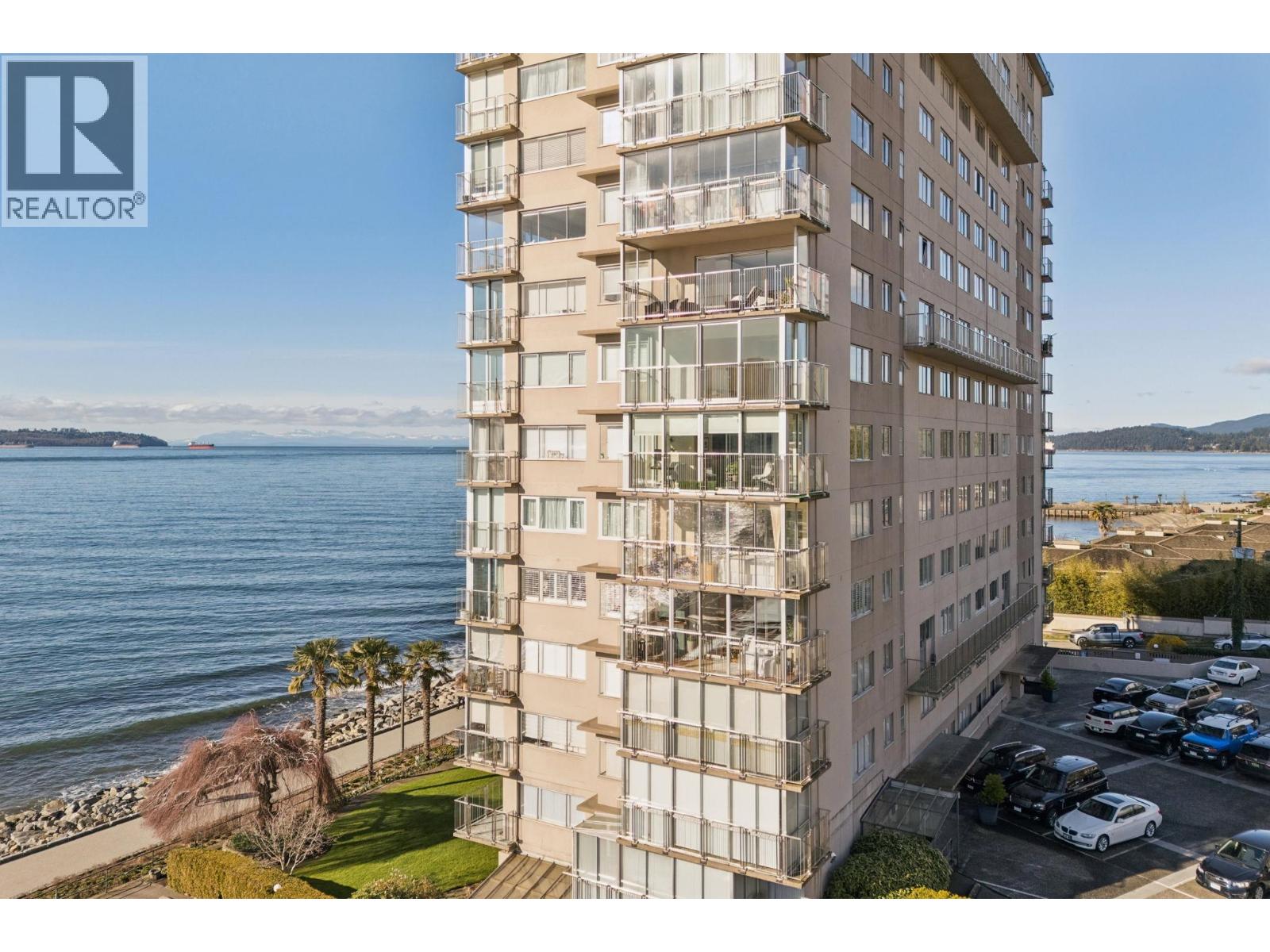 408 150 24TH STREET, West Vancouver