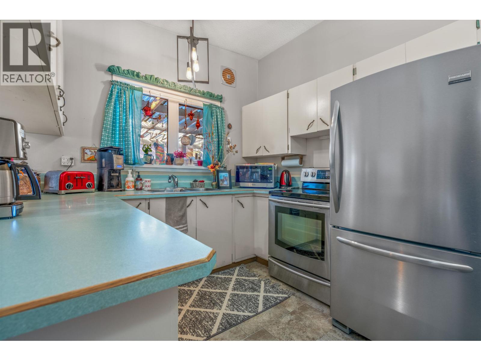 177 N OGILVIE STREET - 10