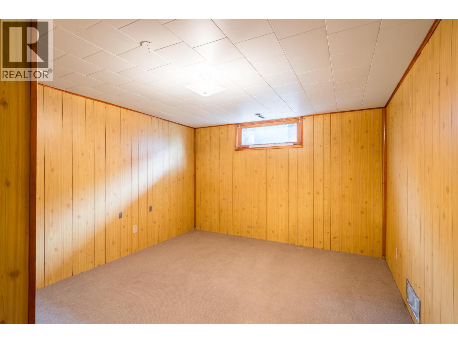 177 N OGILVIE STREET - 19