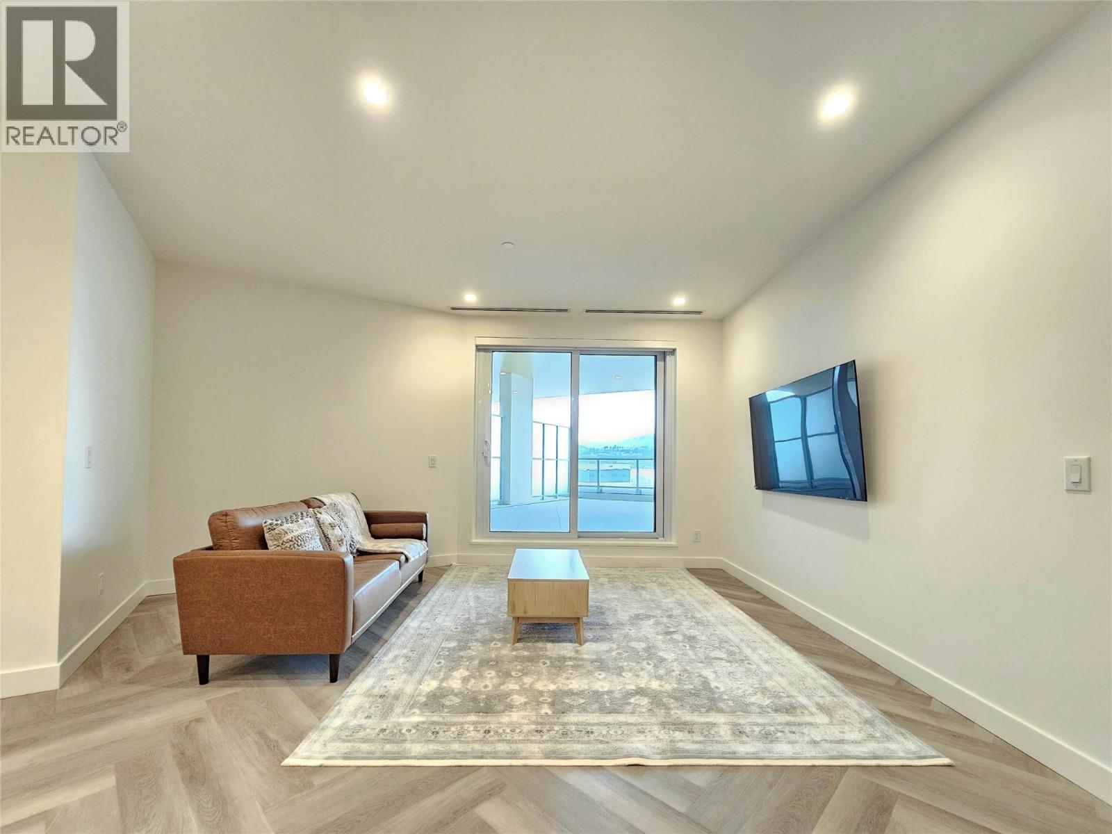 514 3340 Lakeshore Drive, Kelowna