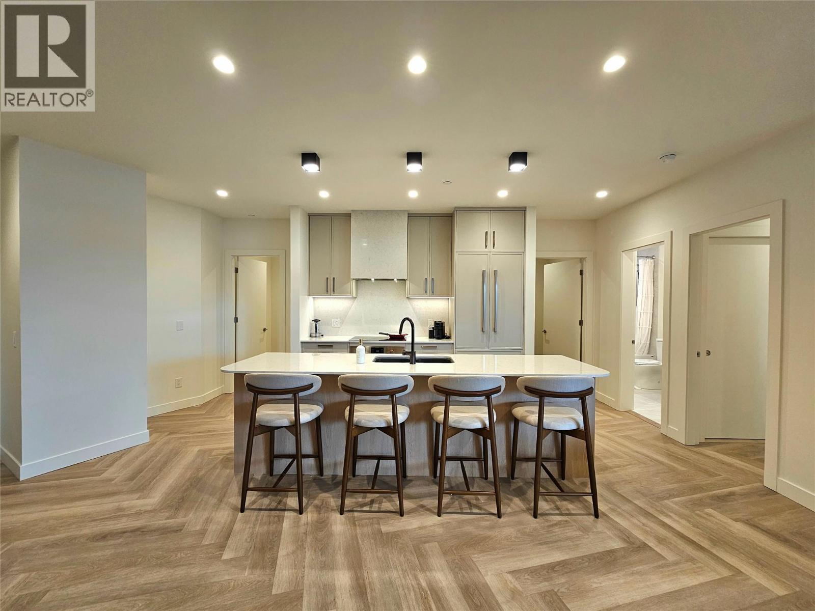 514 3340 Lakeshore Drive, Kelowna