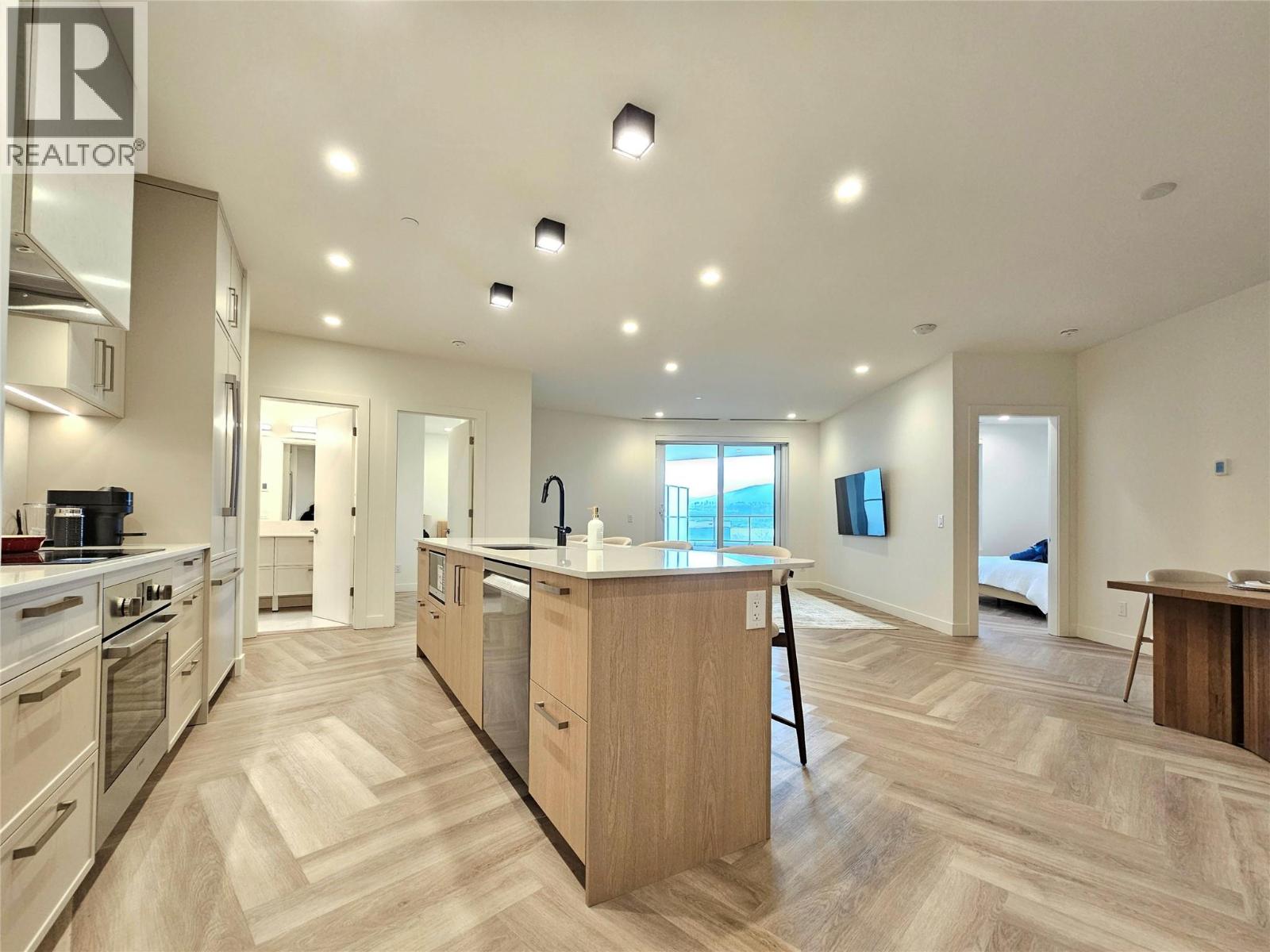 514 3340 Lakeshore Drive, Kelowna