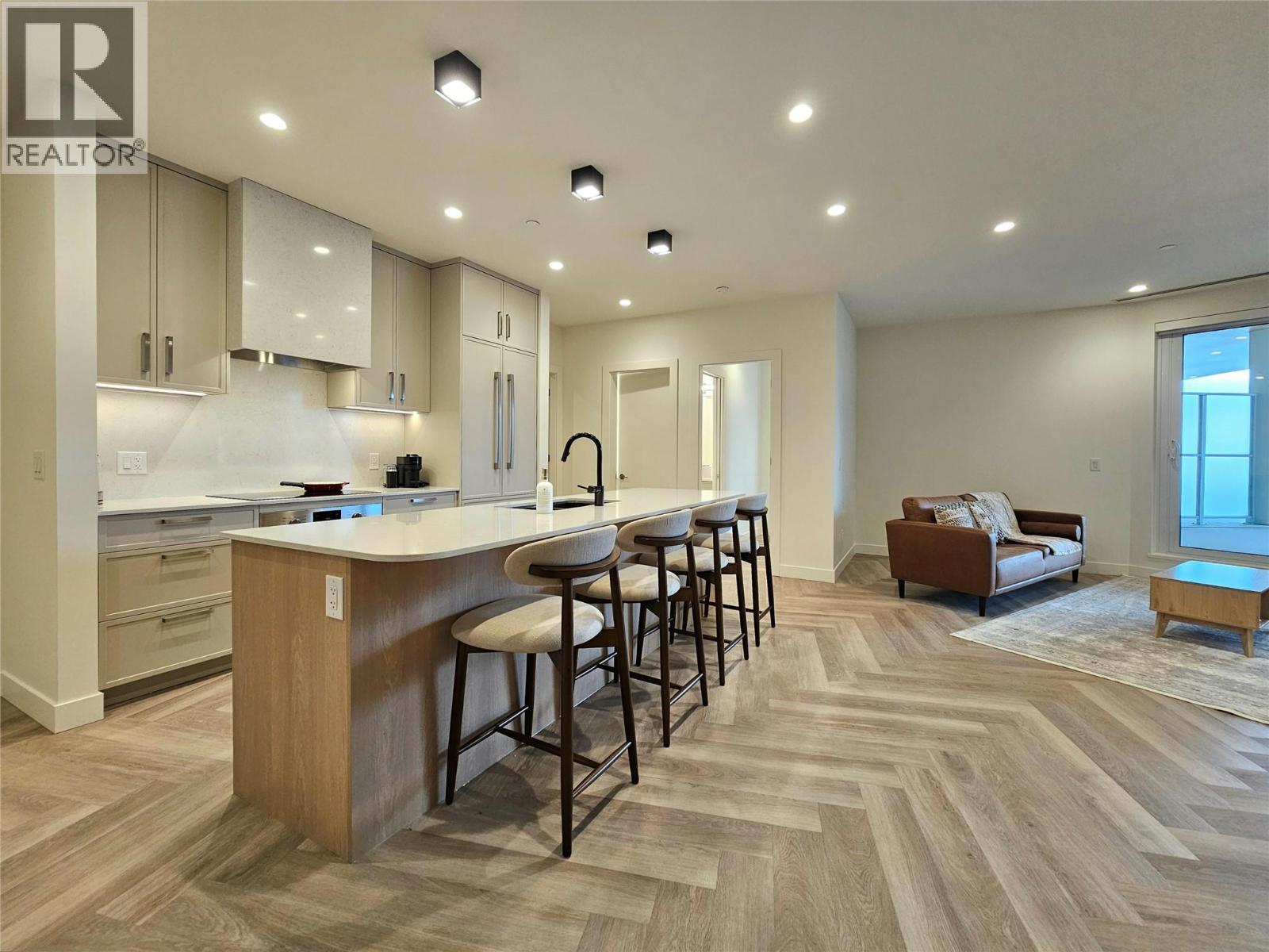 514 3340 Lakeshore Drive, Kelowna