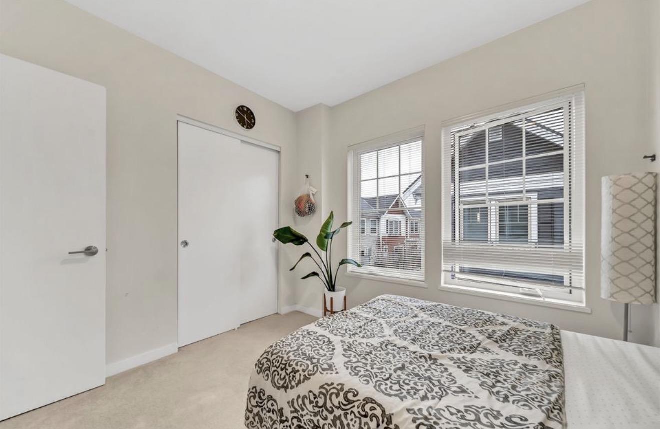 17 2799 ALLWOOD STREET