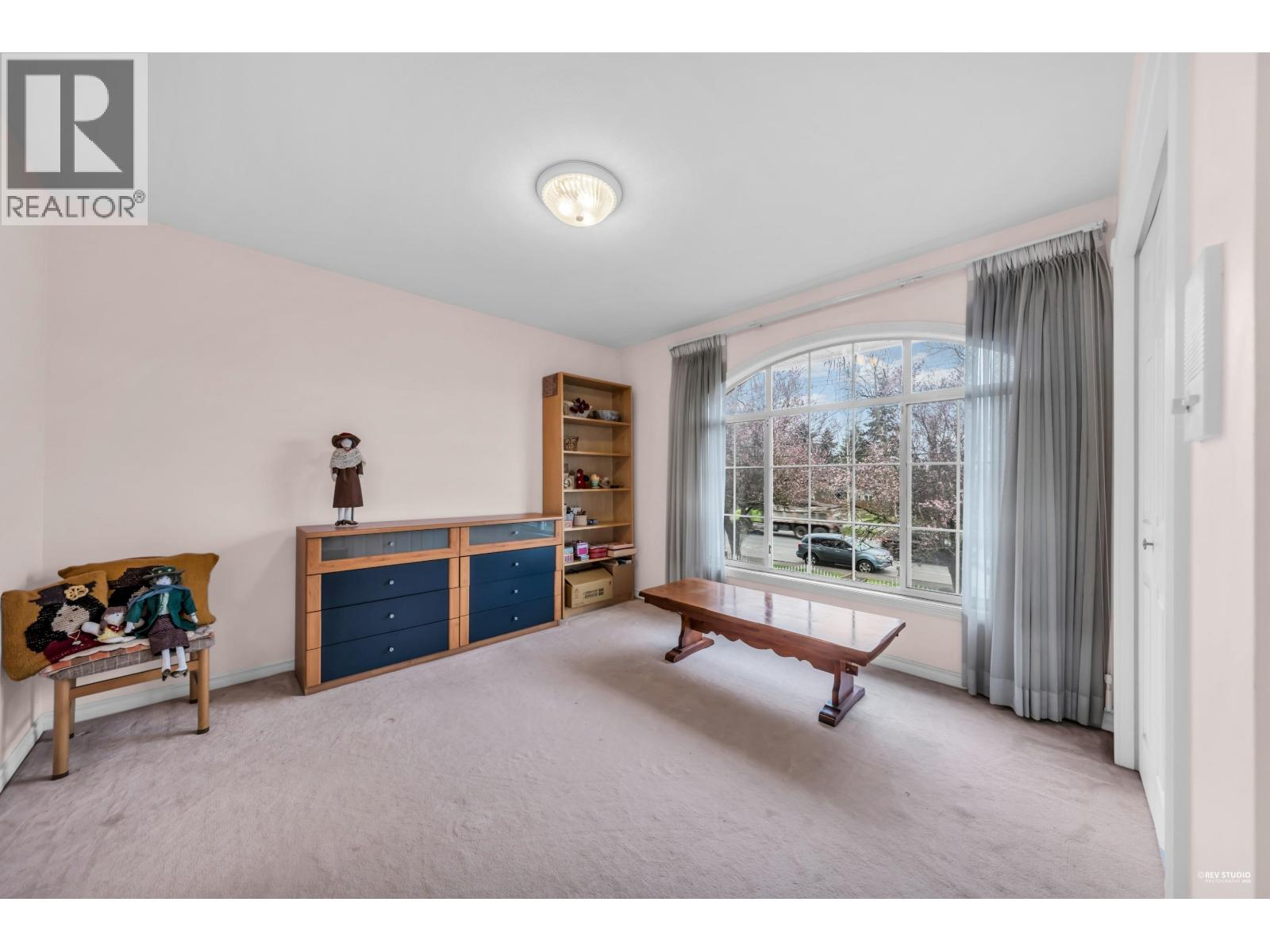 10560 RAILWAY Avenue, Richmond