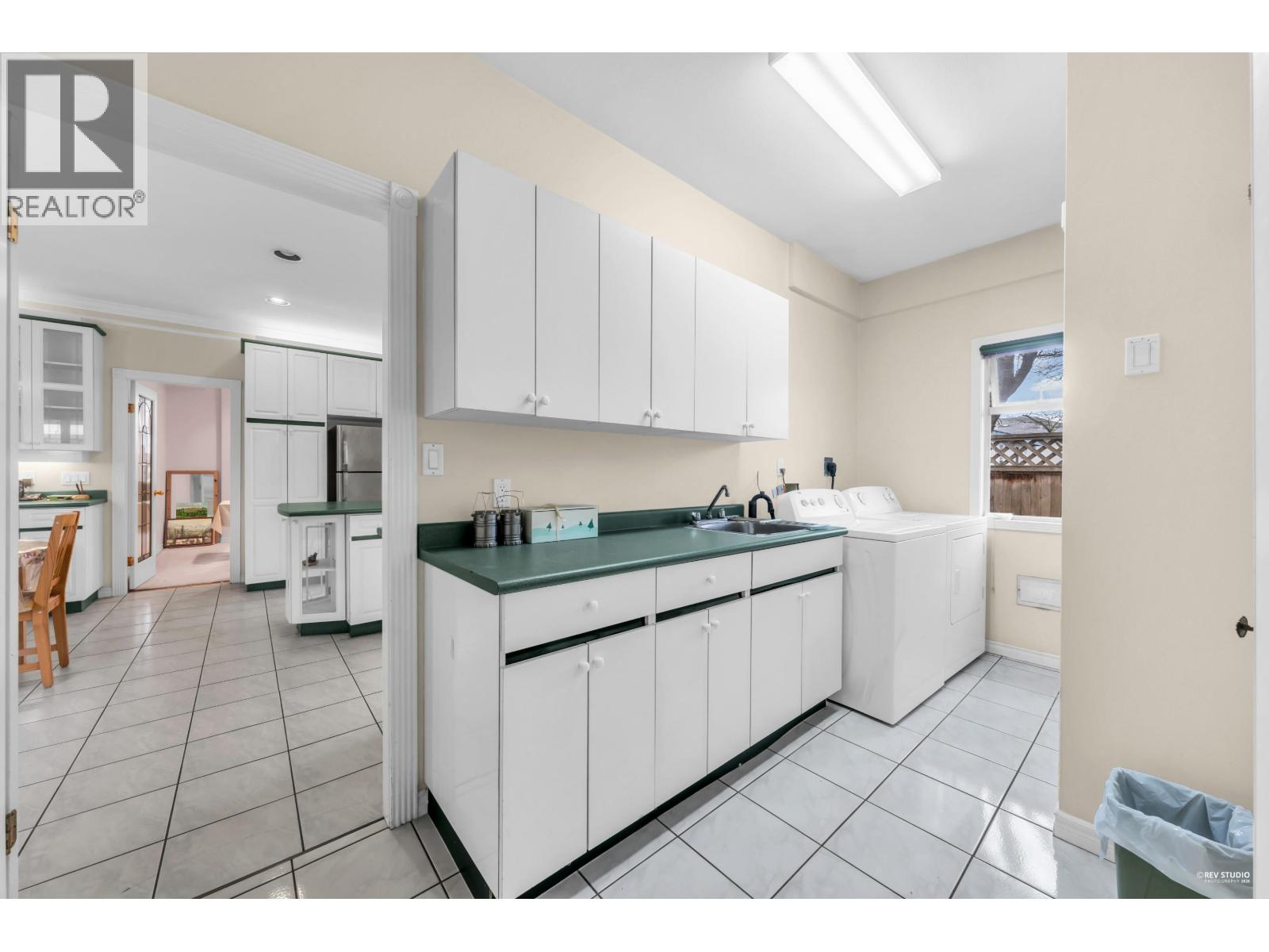 10560 RAILWAY Avenue, Richmond