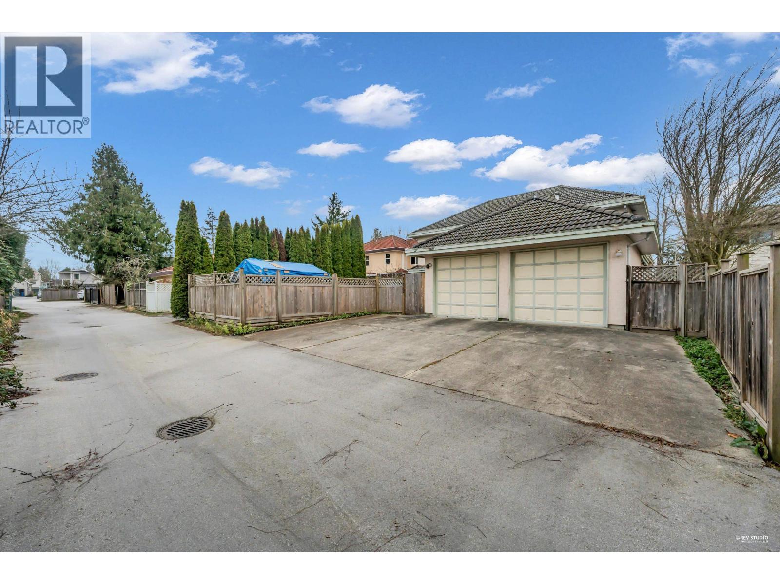 10560 RAILWAY Avenue, Richmond