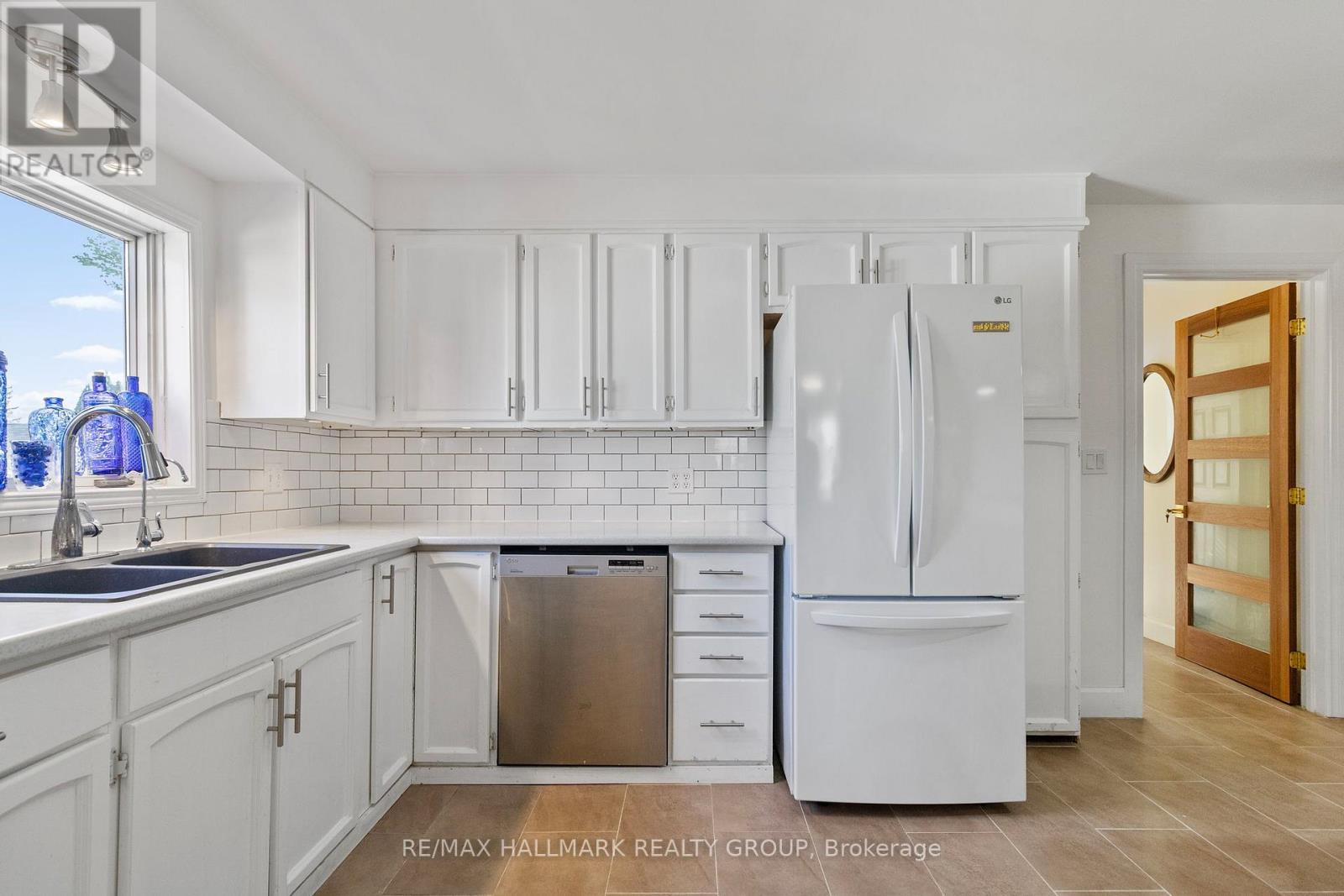 31 CHAFFEY STREET - 10