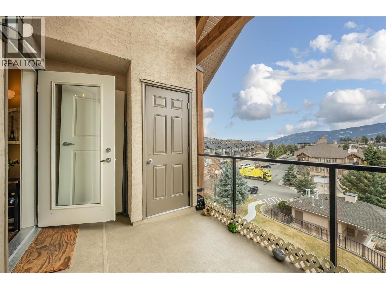 2551 Shoreline Drive Unit# 404, Lake Country