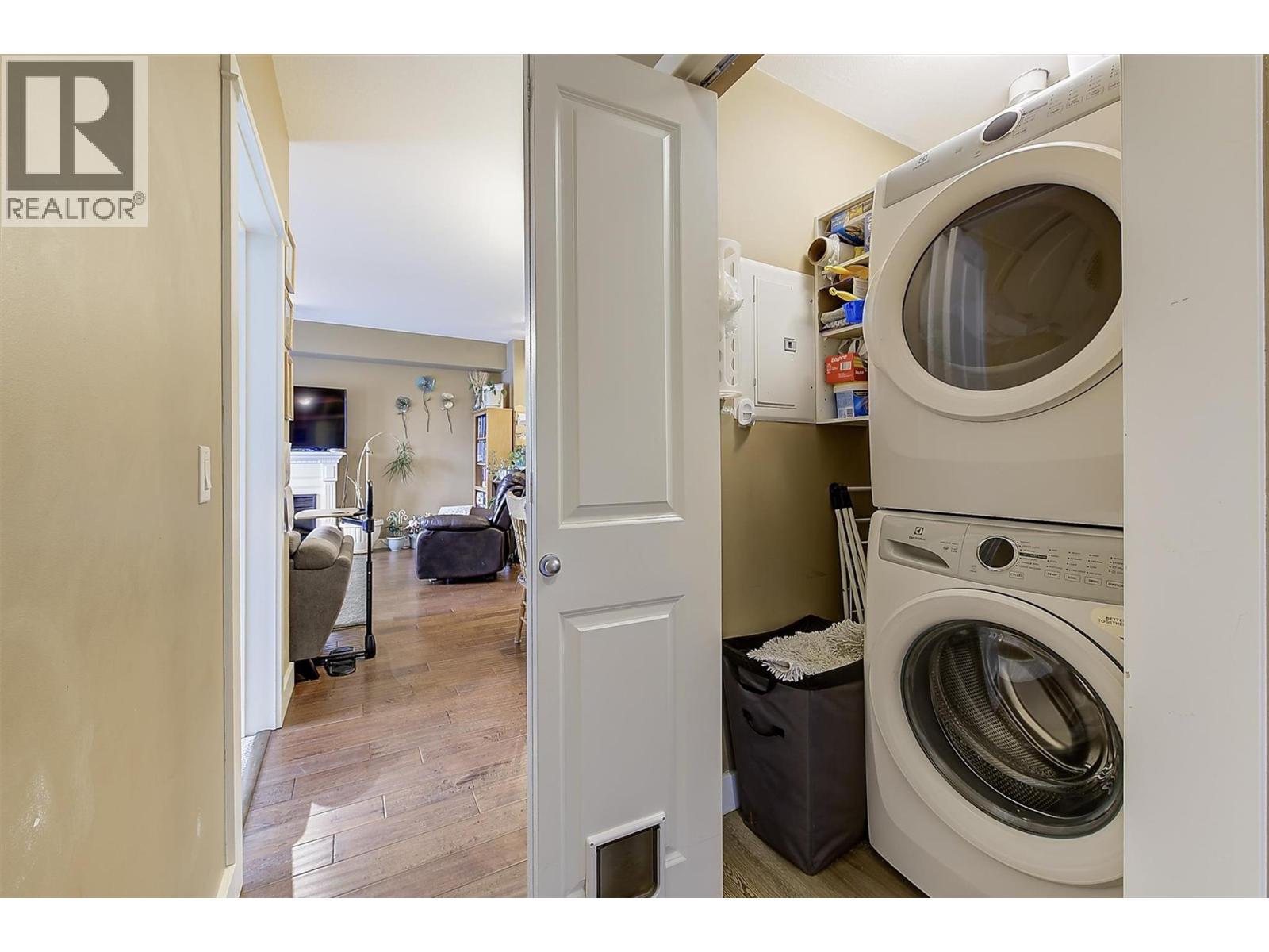 2551 Shoreline Drive Unit# 404, Lake Country