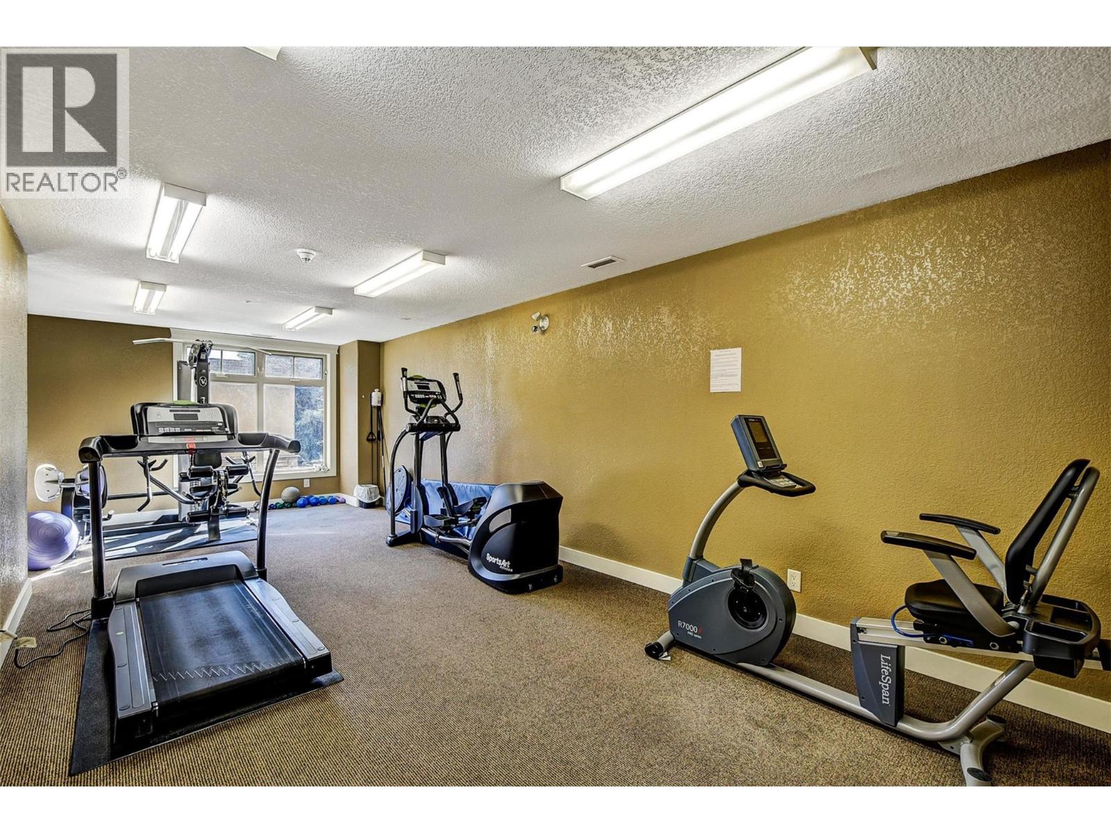 2551 Shoreline Drive Unit# 404, Lake Country