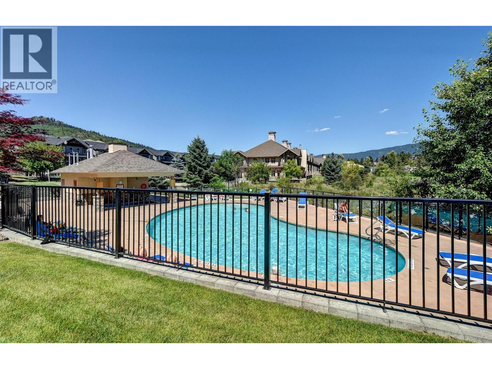 2551 Shoreline Drive Unit# 404, Lake Country