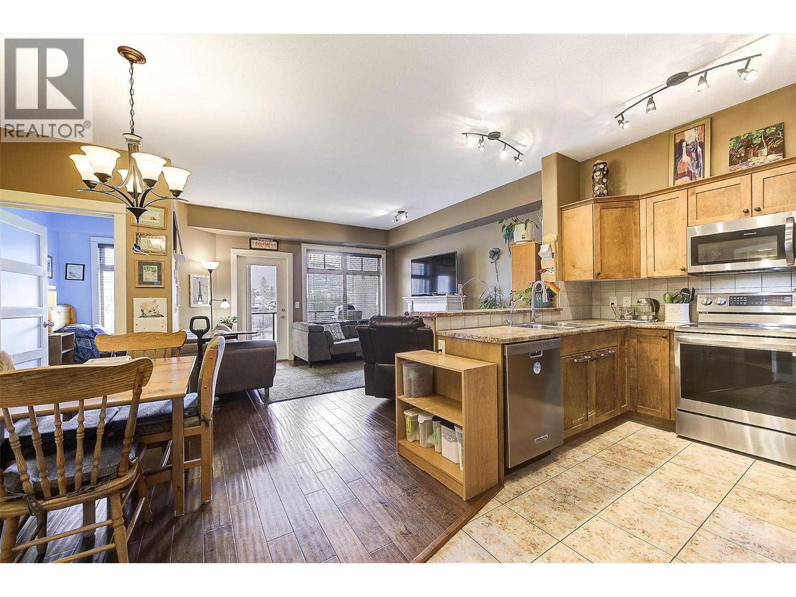 2551 Shoreline Drive Unit# 404, Lake Country