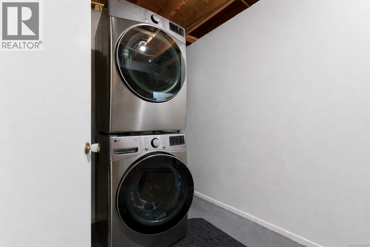  1503 Edgemont Road, Saanich