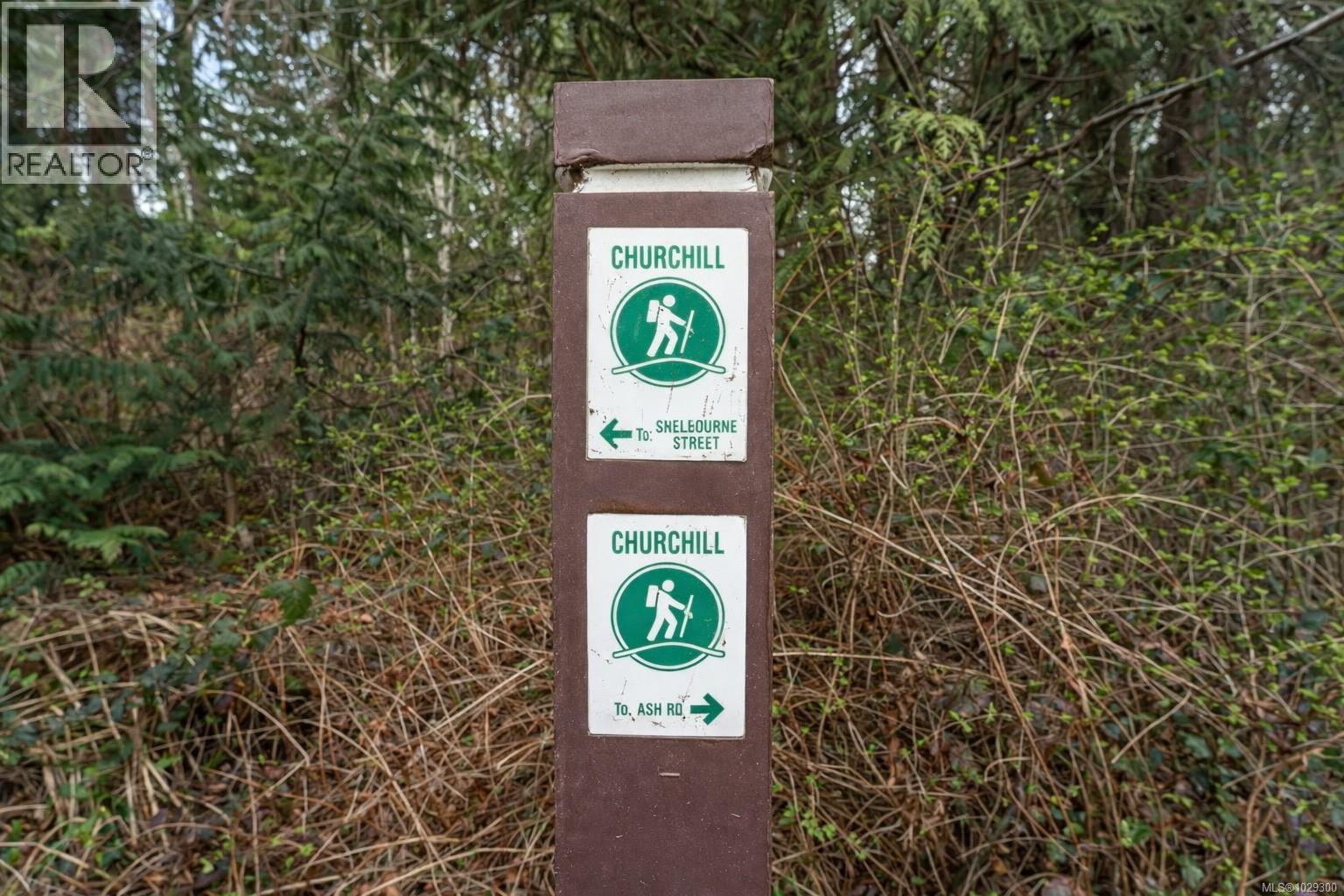  1503 Edgemont Road, Saanich