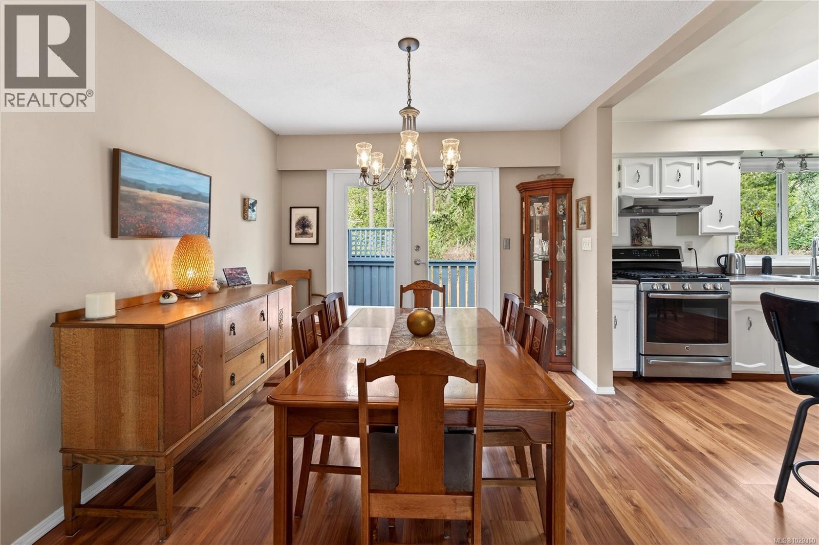  1503 Edgemont Road, Saanich