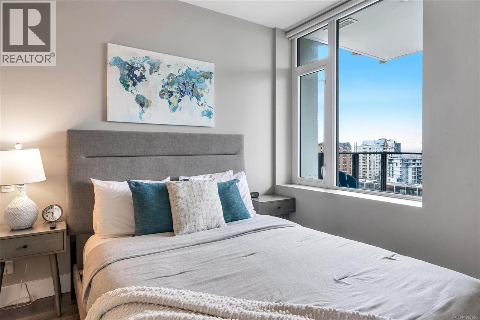 #1005 960 YATES ST - 16