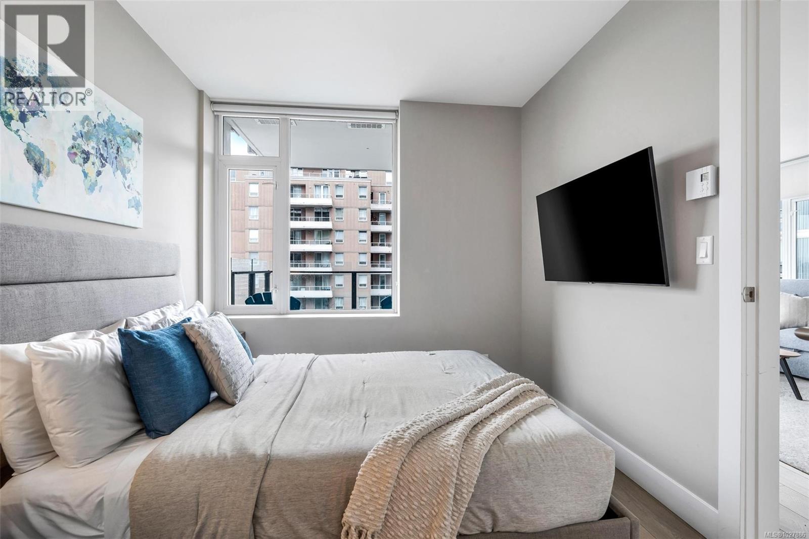 #1005 960 YATES ST - 21