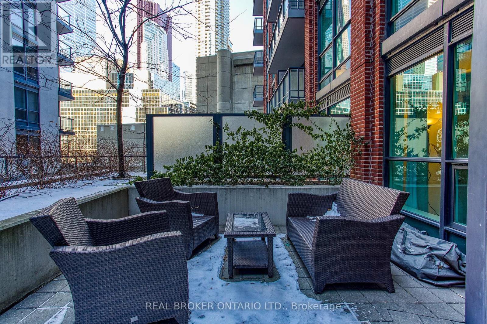 Listing photo of 313 - 38 THE ESPLANADE