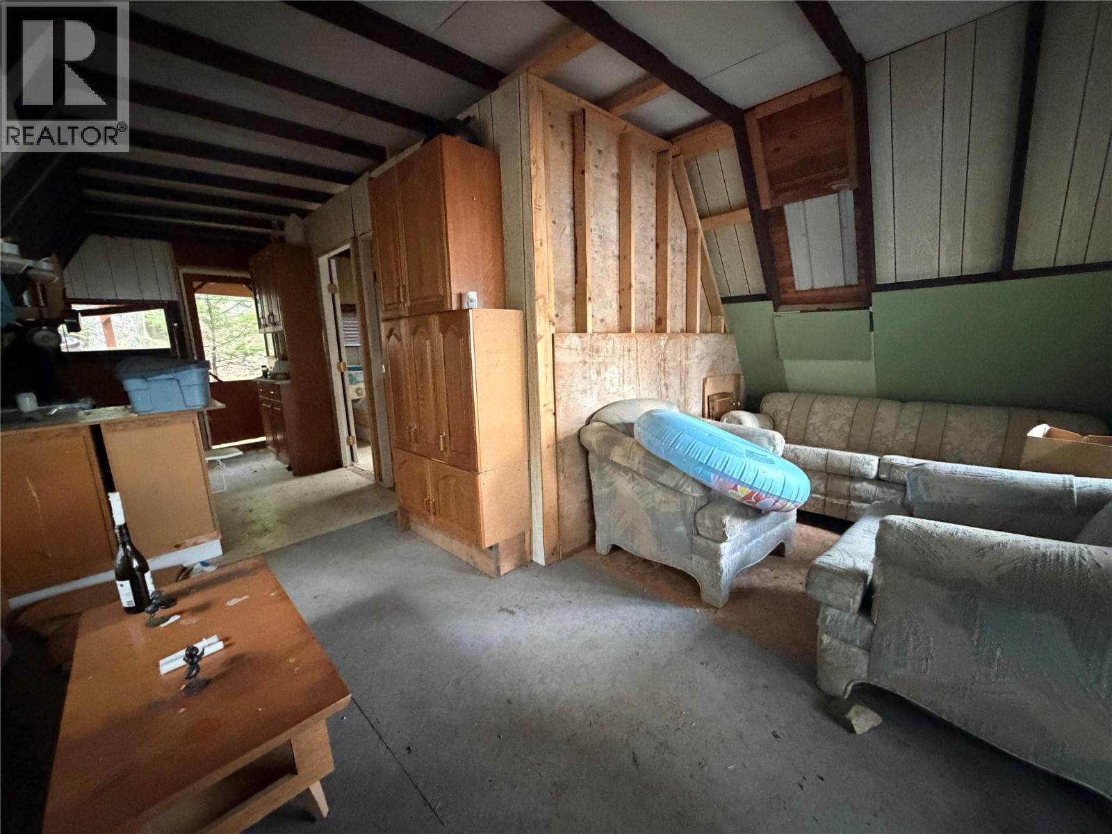 8700 MABEL LAKE ROAD - 33