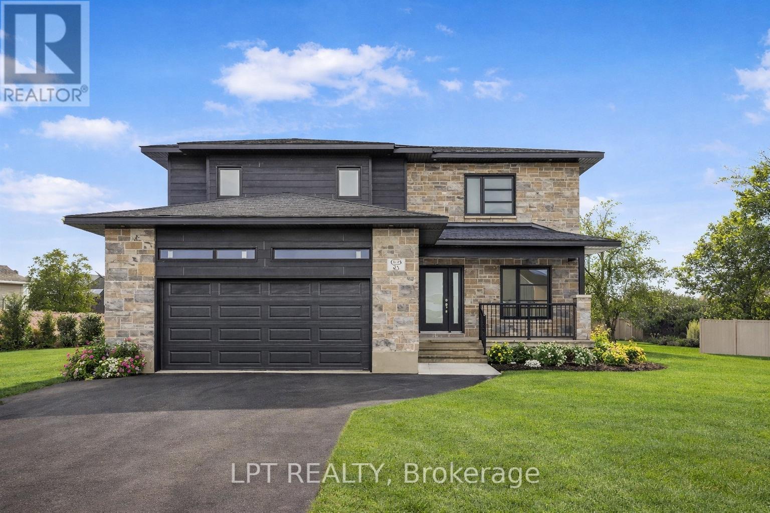 63 CHATEAUGUAY STREET - 1