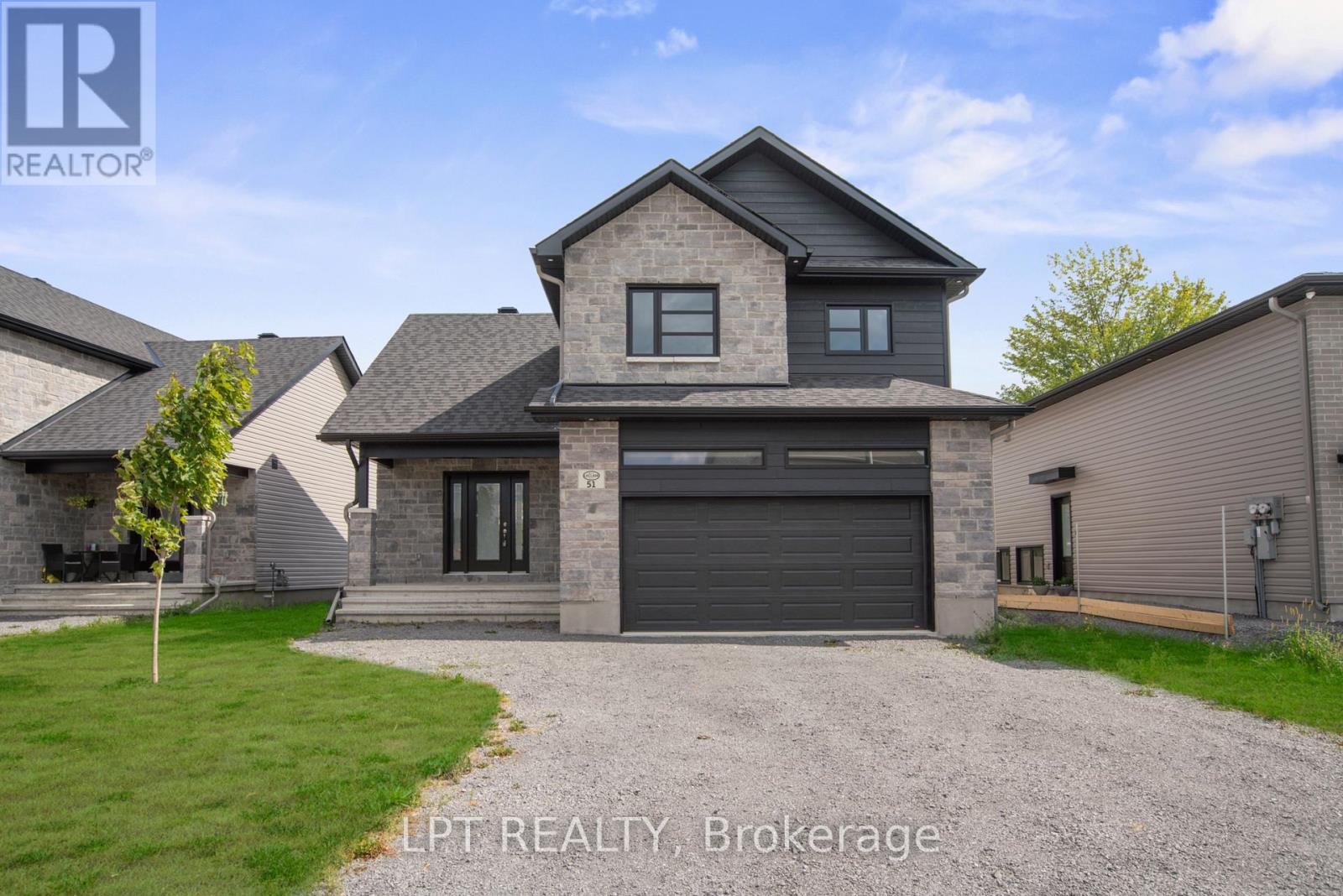 75 CHATEAUGUAY STREET - 2