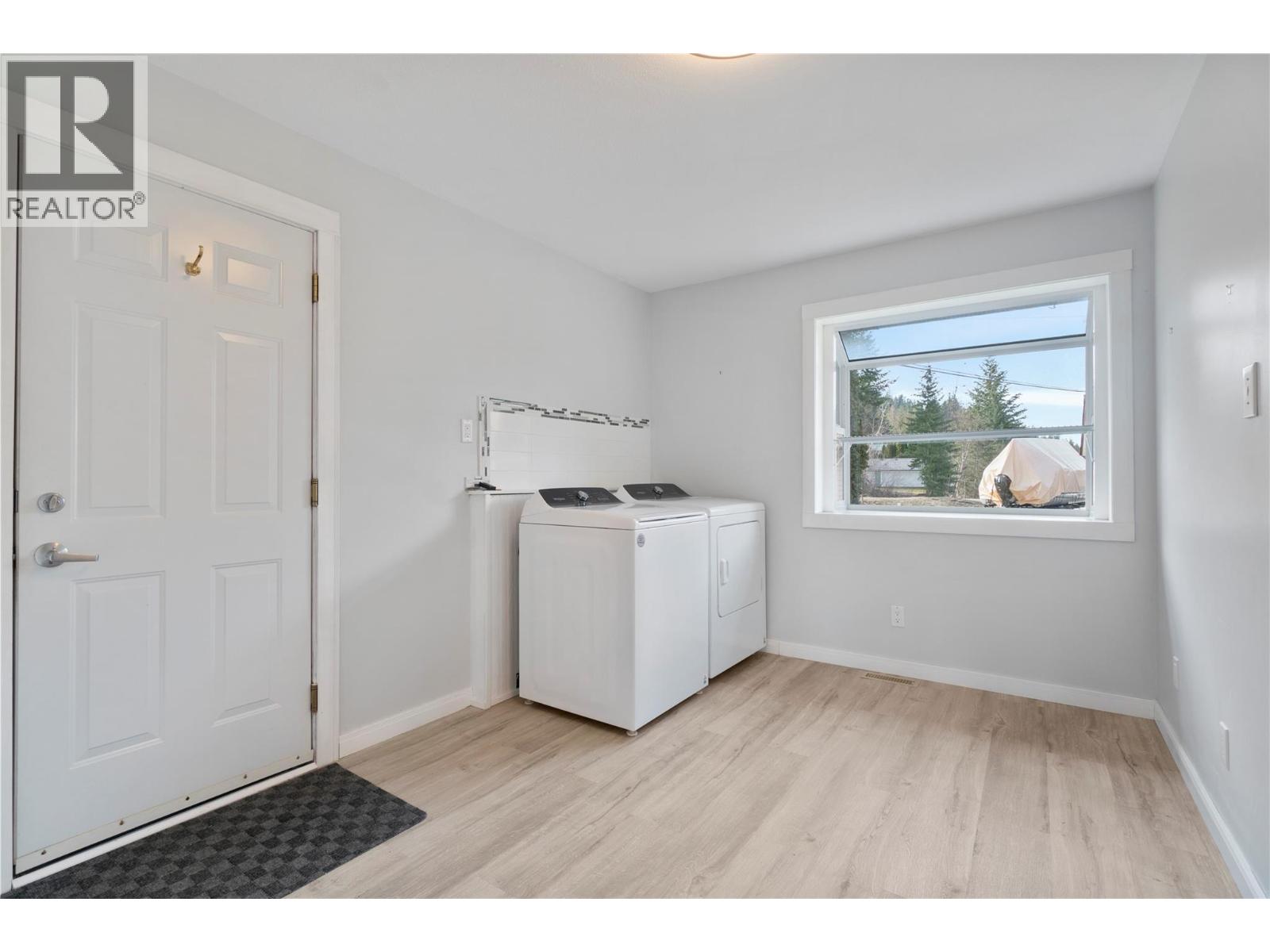 3533 Eagle Bay Road, Blind Bay