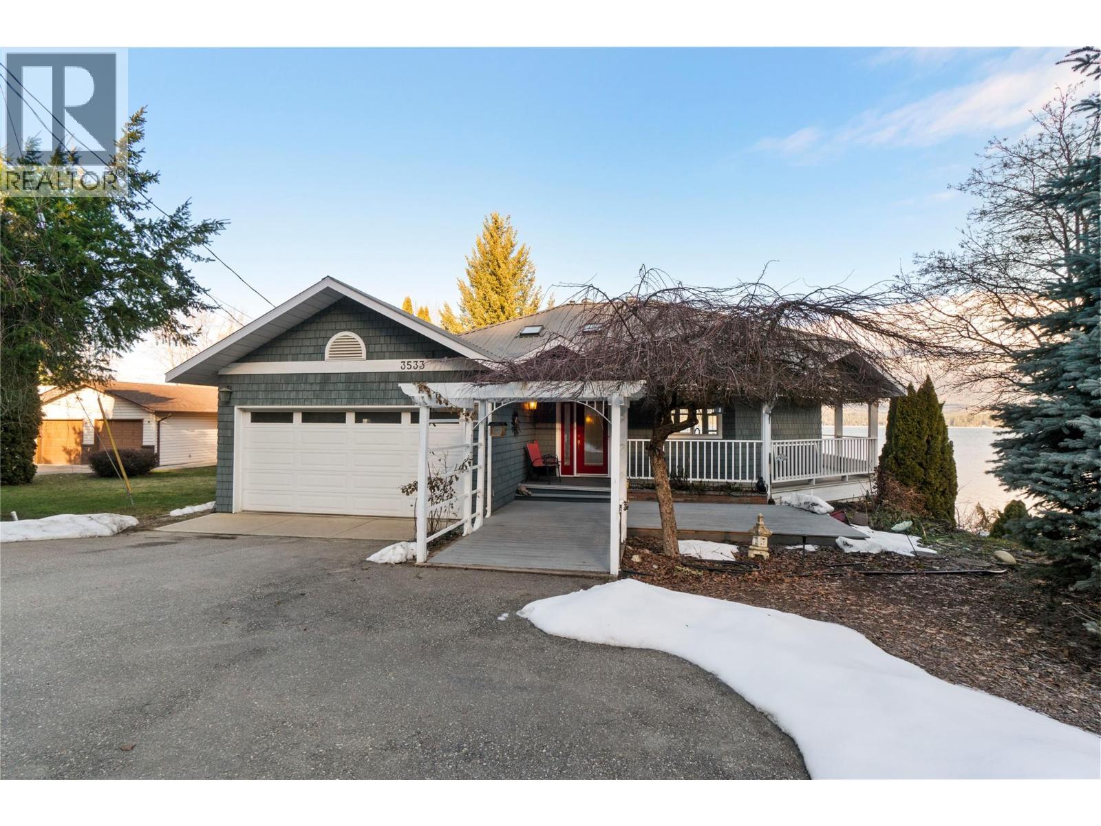 3533 Eagle Bay Road, Blind Bay