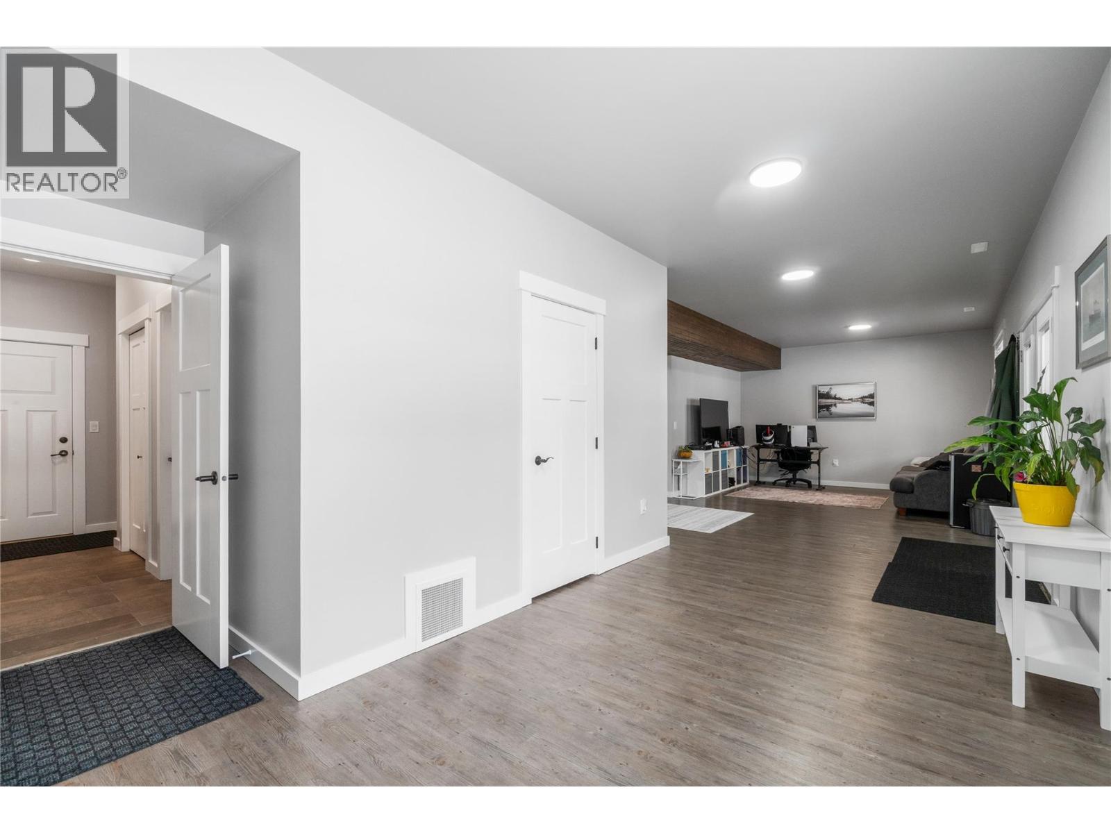 1120 24 Street SE, Salmon Arm