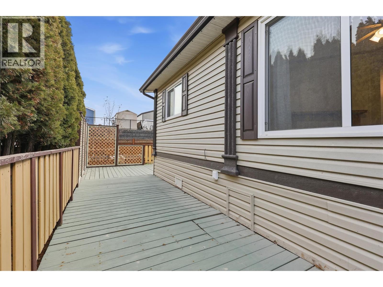 #27 7545 DALLAS DRIVE - 20