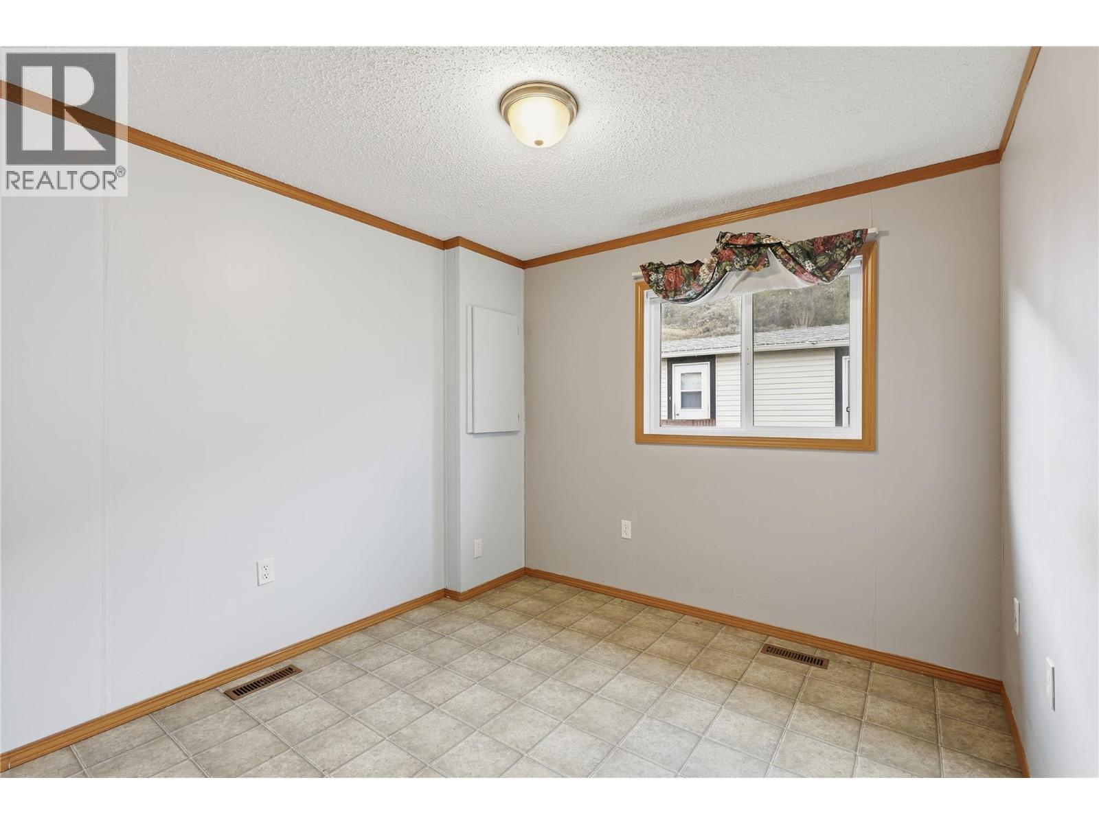 #27 7545 DALLAS DRIVE - 14