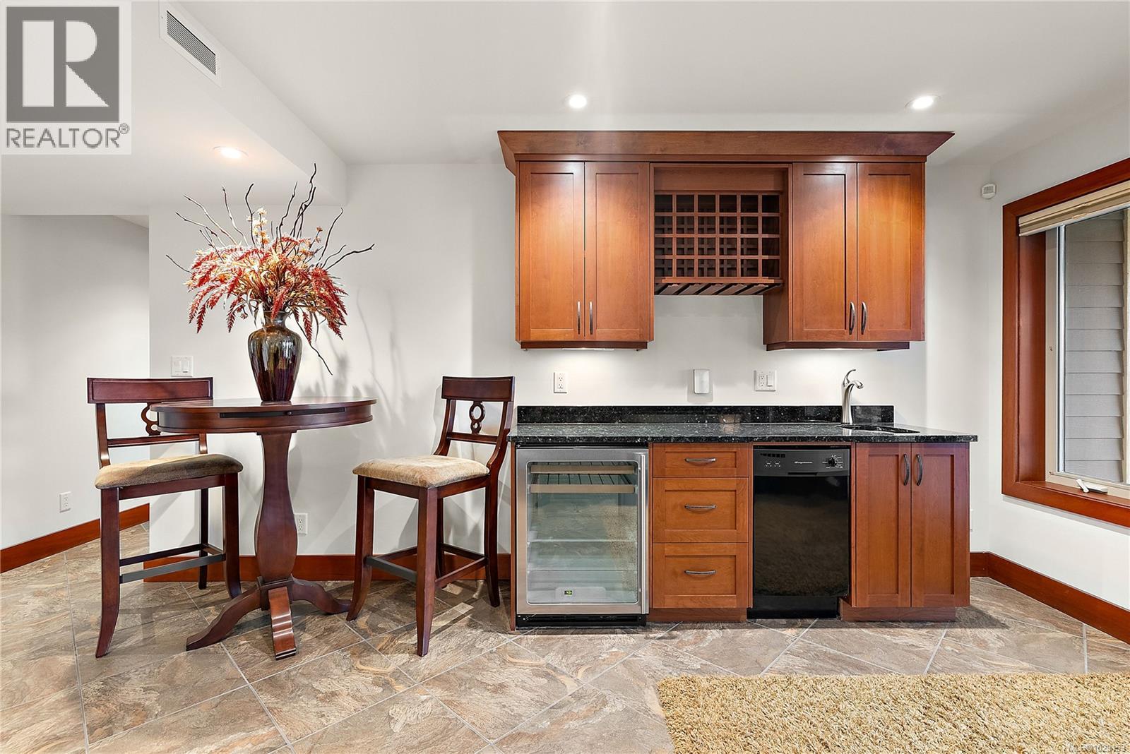  10206 Surfside Place, Sidney