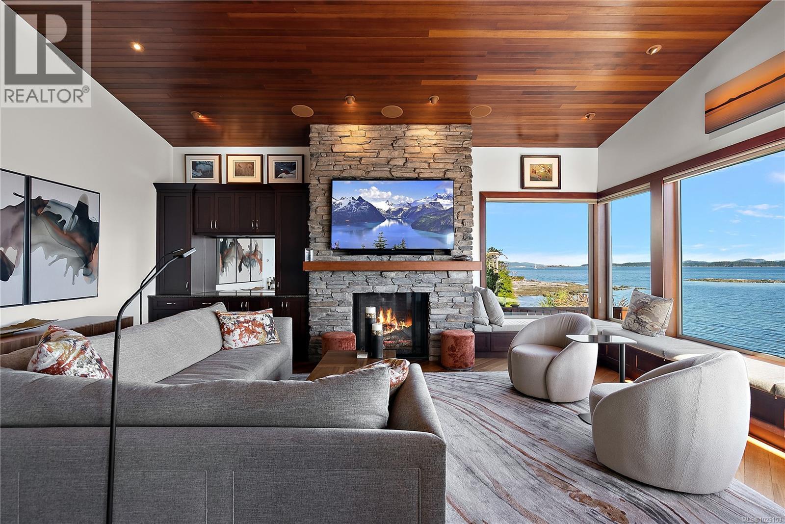  10206 Surfside Place, Sidney