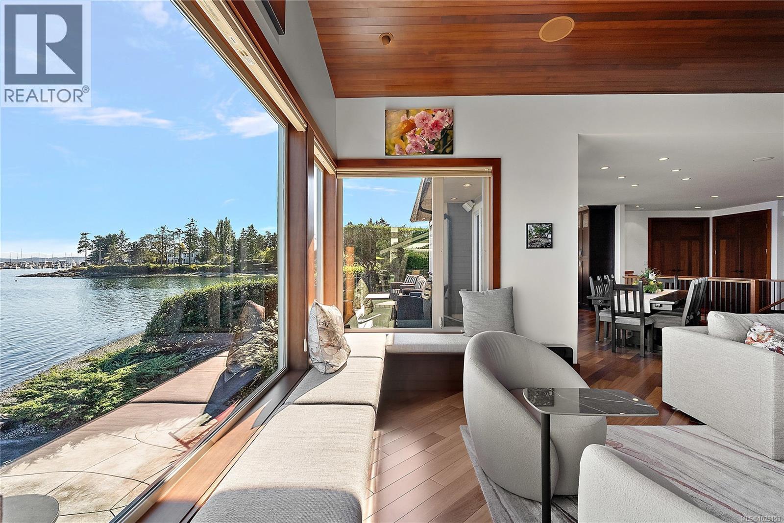  10206 Surfside Place, Sidney