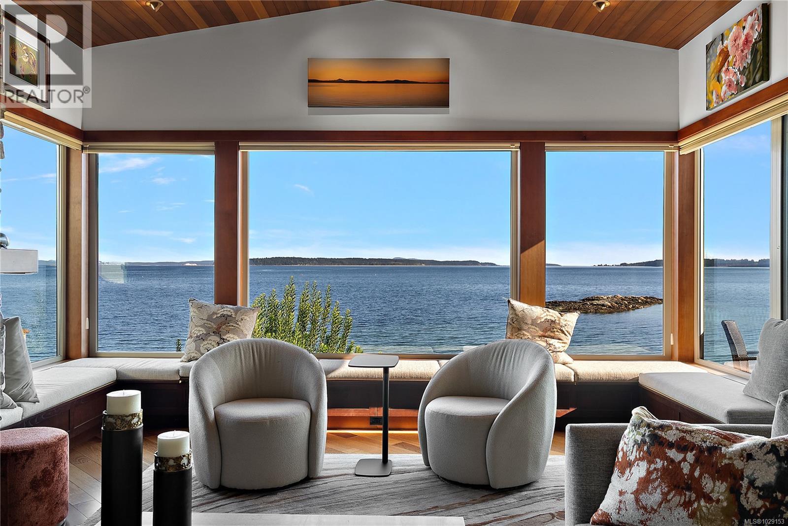  10206 Surfside Place, Sidney