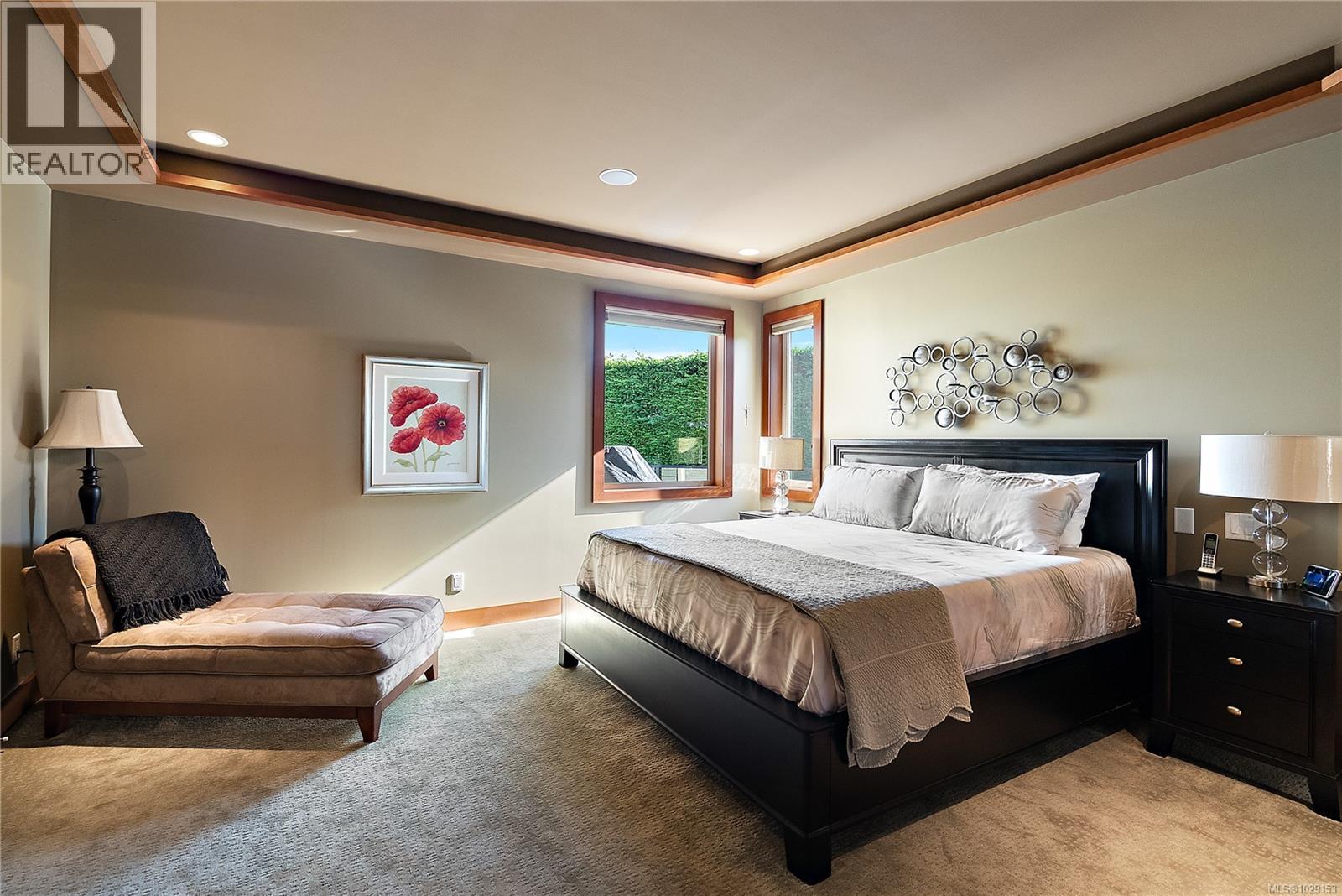  10206 Surfside Place, Sidney