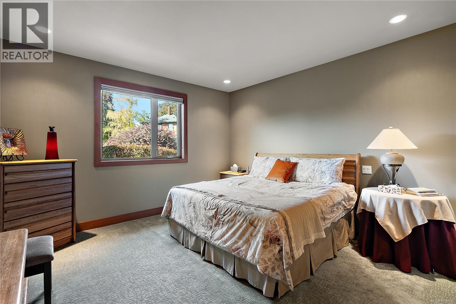  10206 Surfside Place, Sidney