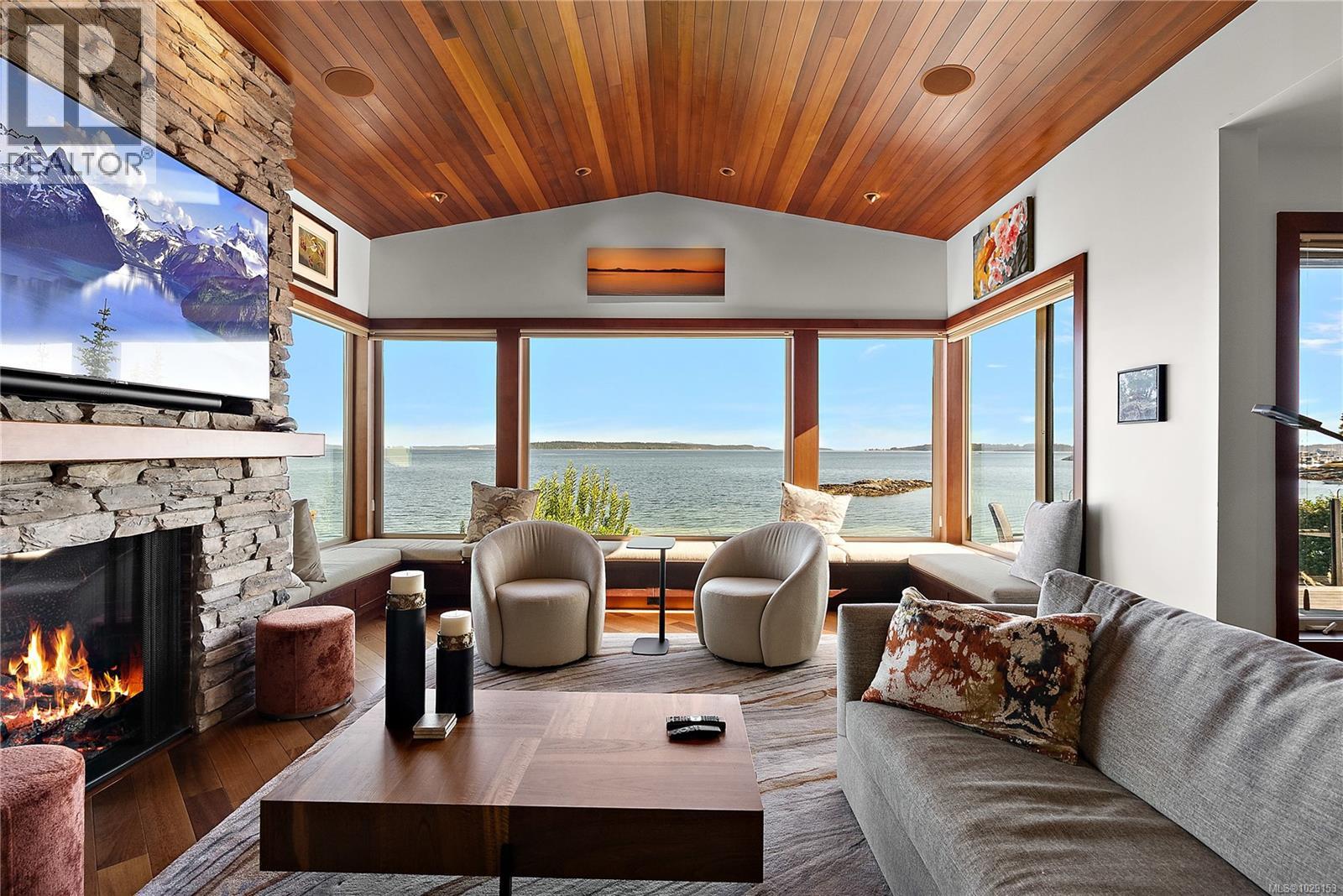  10206 Surfside Place, Sidney