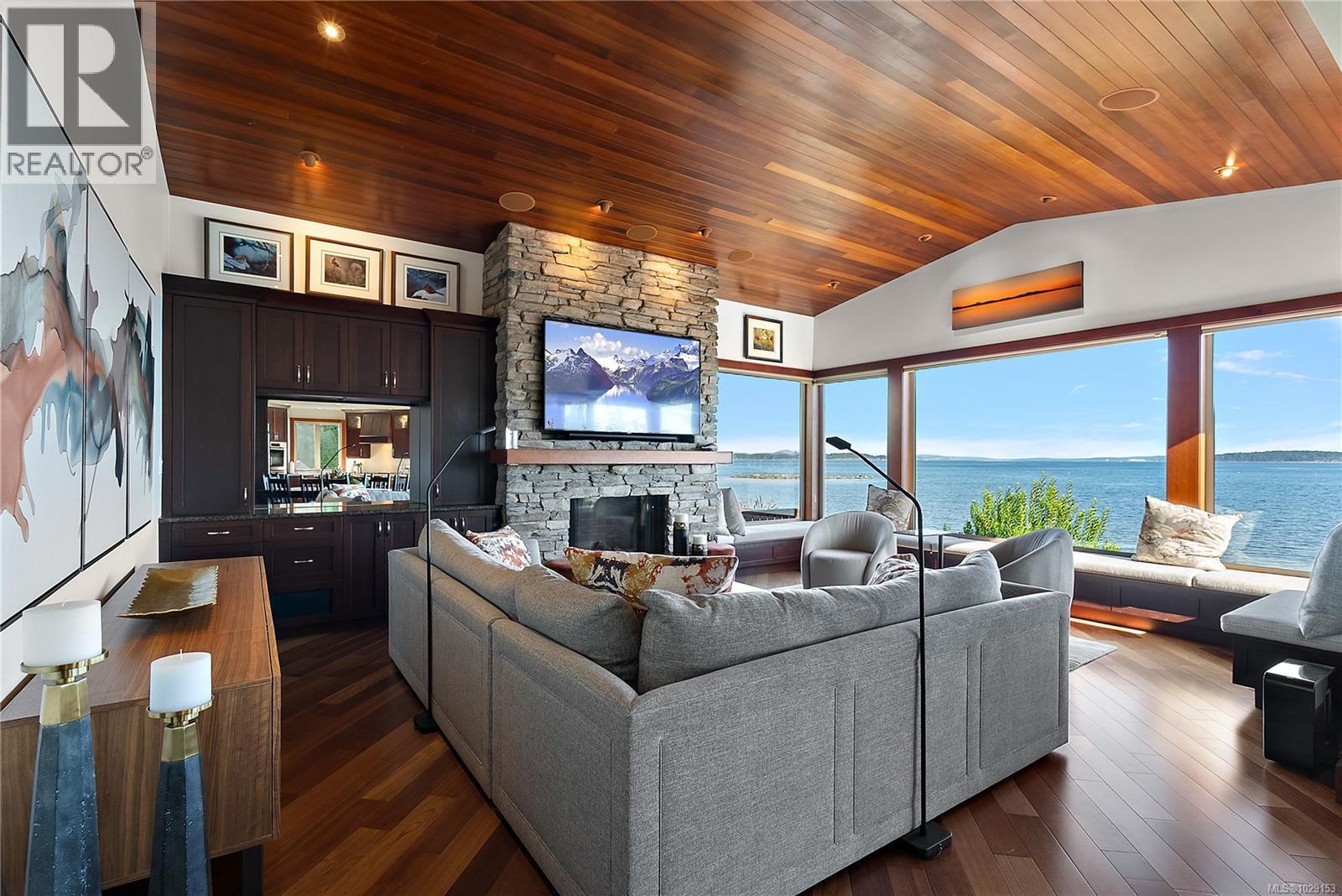  10206 Surfside Place, Sidney