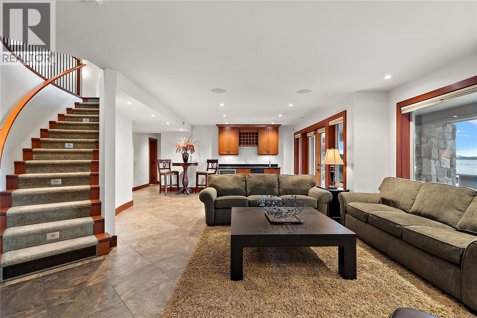  10206 Surfside Place, Sidney