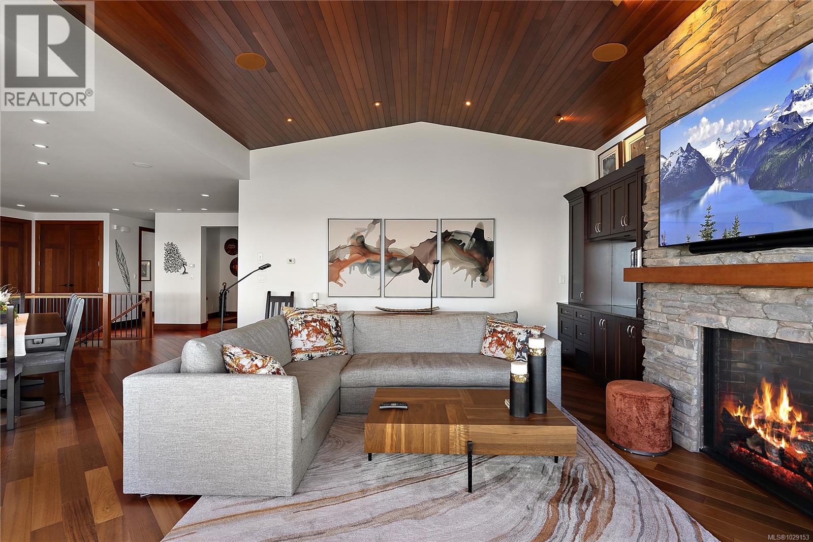  10206 Surfside Place, Sidney