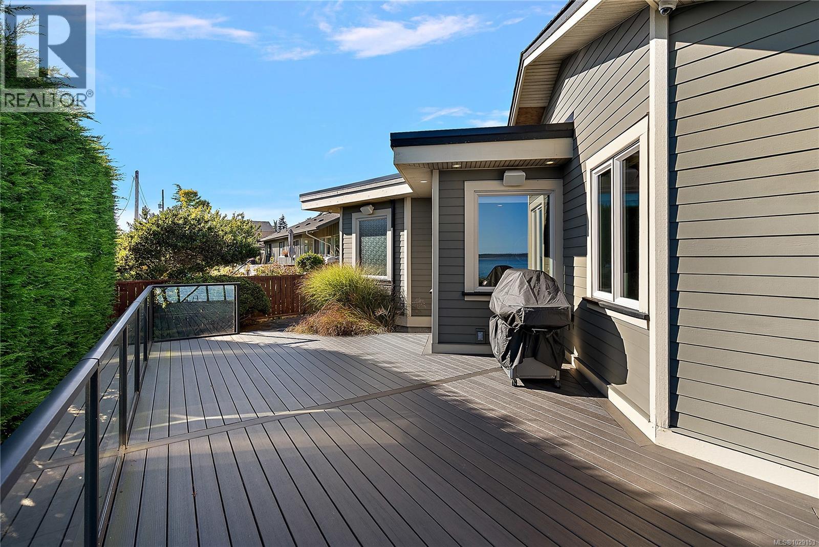  10206 Surfside Place, Sidney