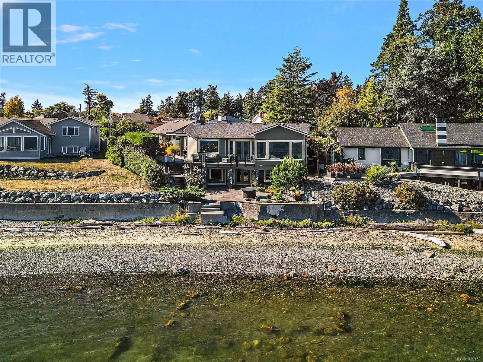  10206 Surfside Place, Sidney