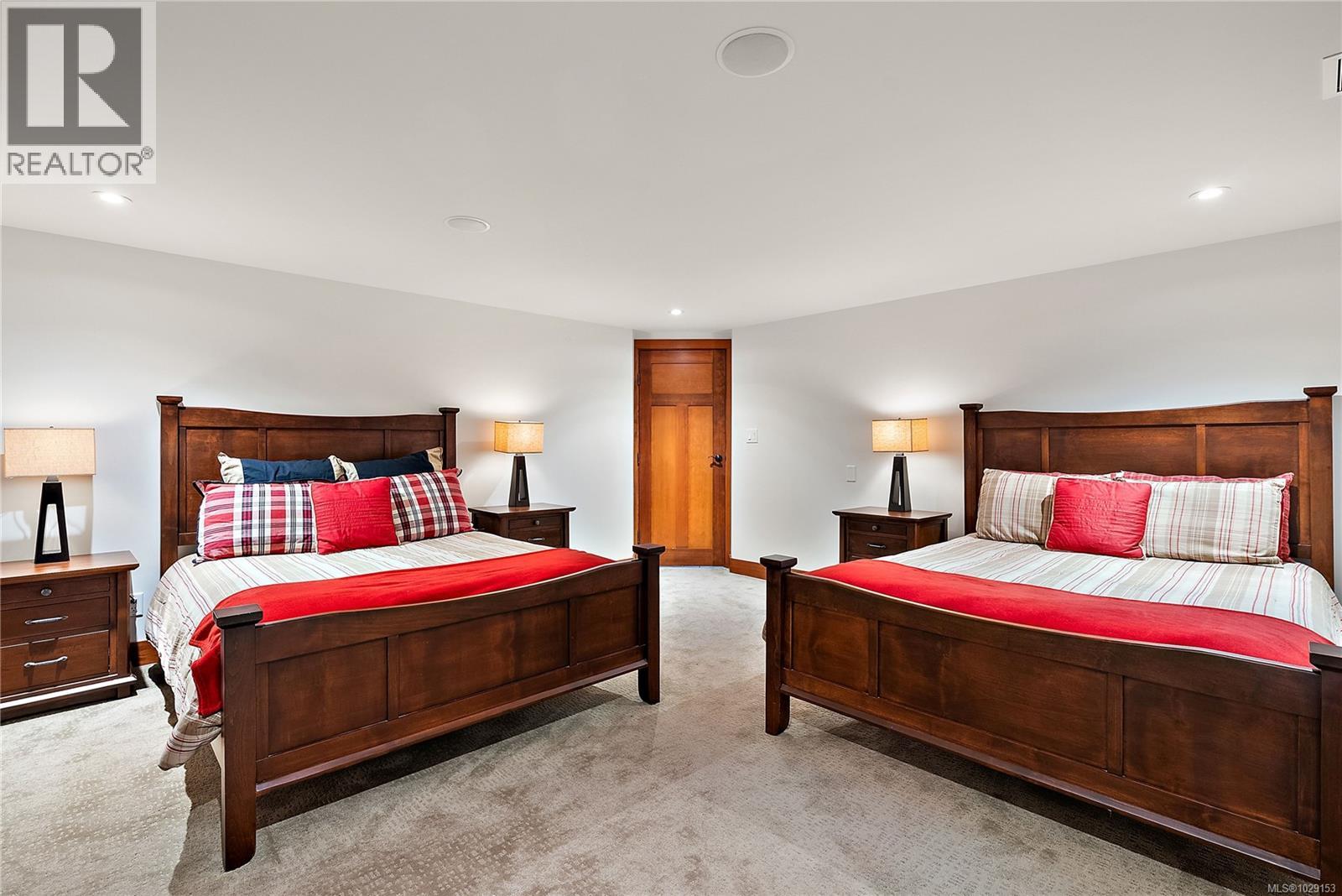  10206 Surfside Place, Sidney