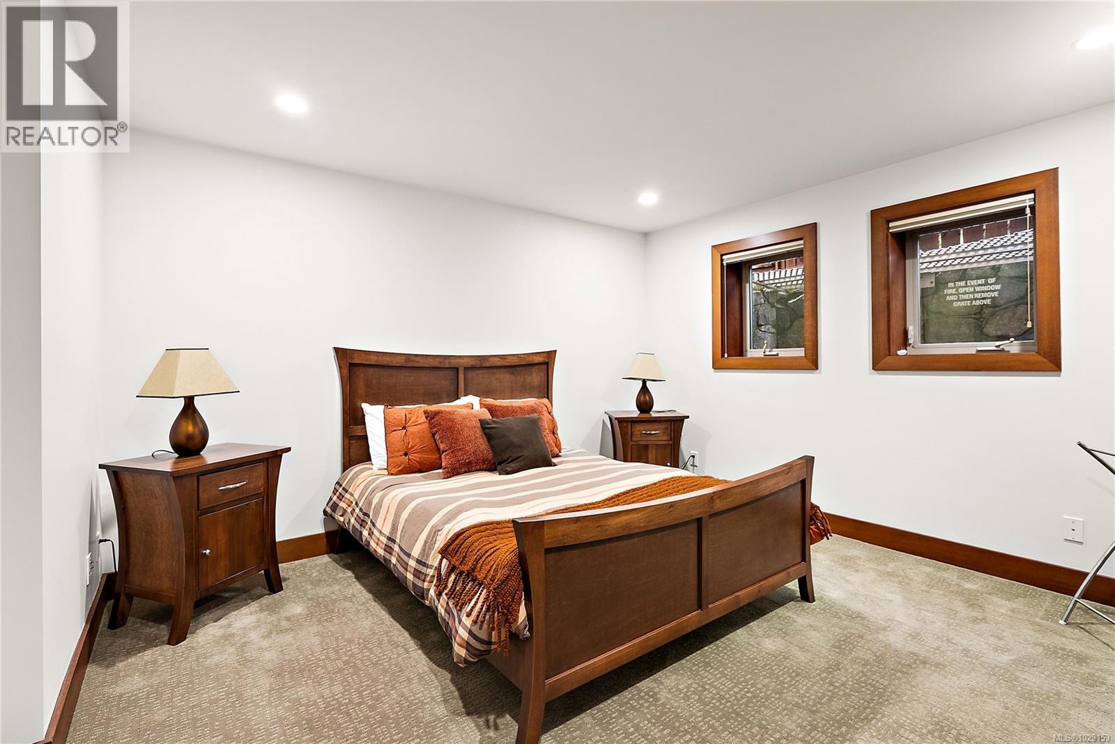  10206 Surfside Place, Sidney